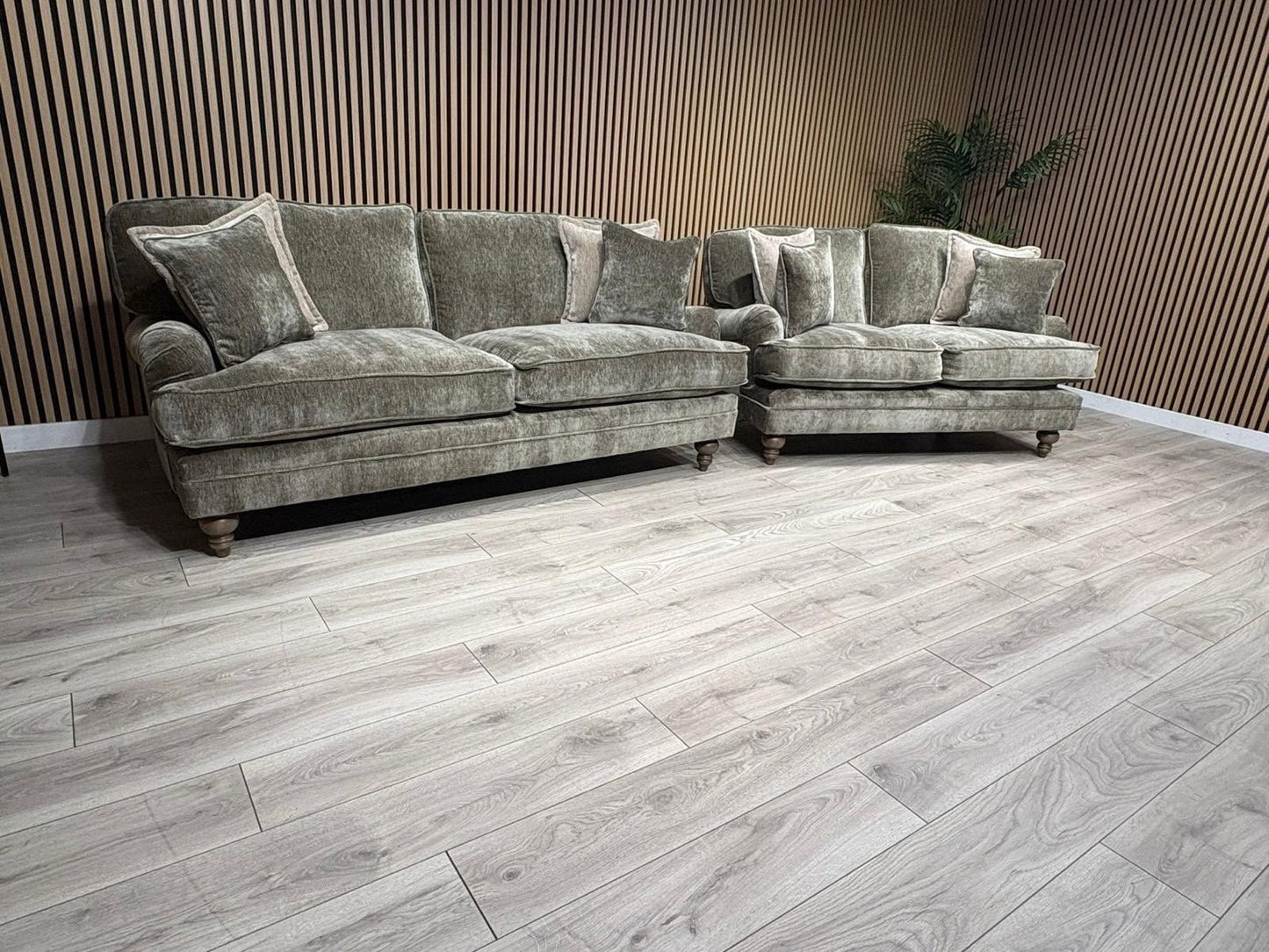 Laura Ashley HERITAGE Style Fabric 3 Seater + 2 Seater Sofa Set - RRP £3,500