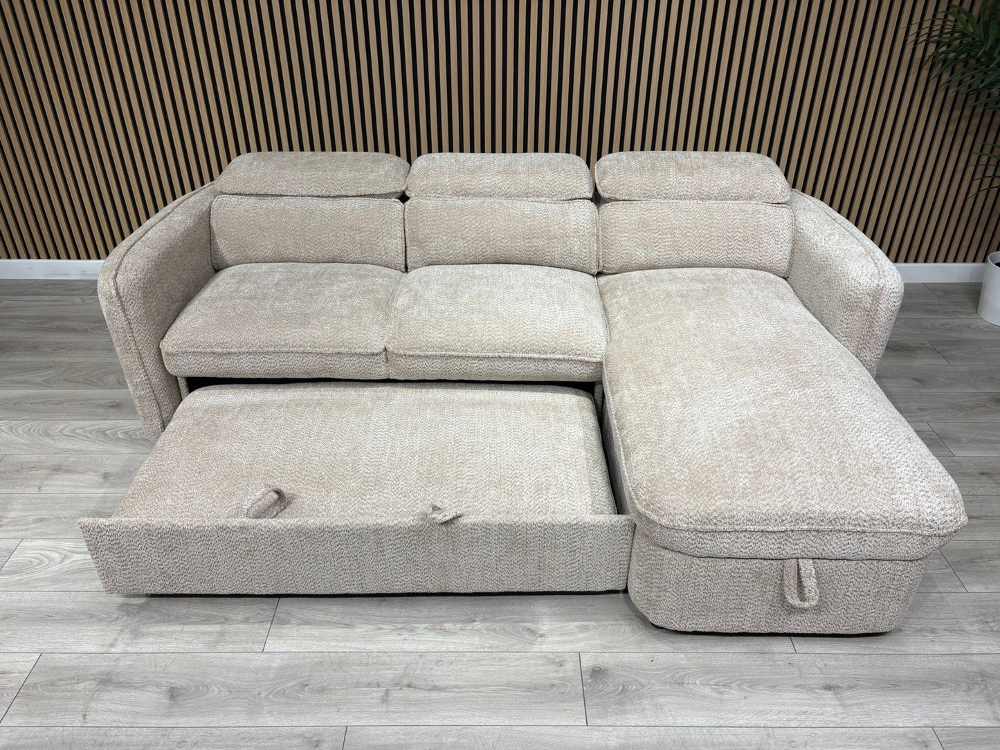 WINDSOR Premium Fabric LHF or RHF Chaise Sofa Bed with Storage - RRP £1399