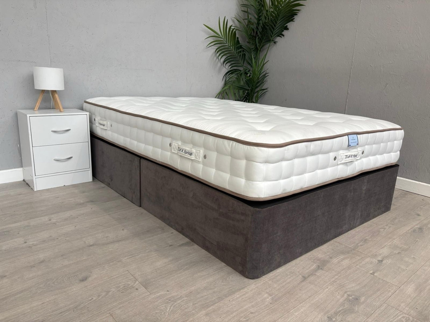 Tuft & Springs Indulgence 1000 Pocket 4ft 6 Double Mattress - RRP £569