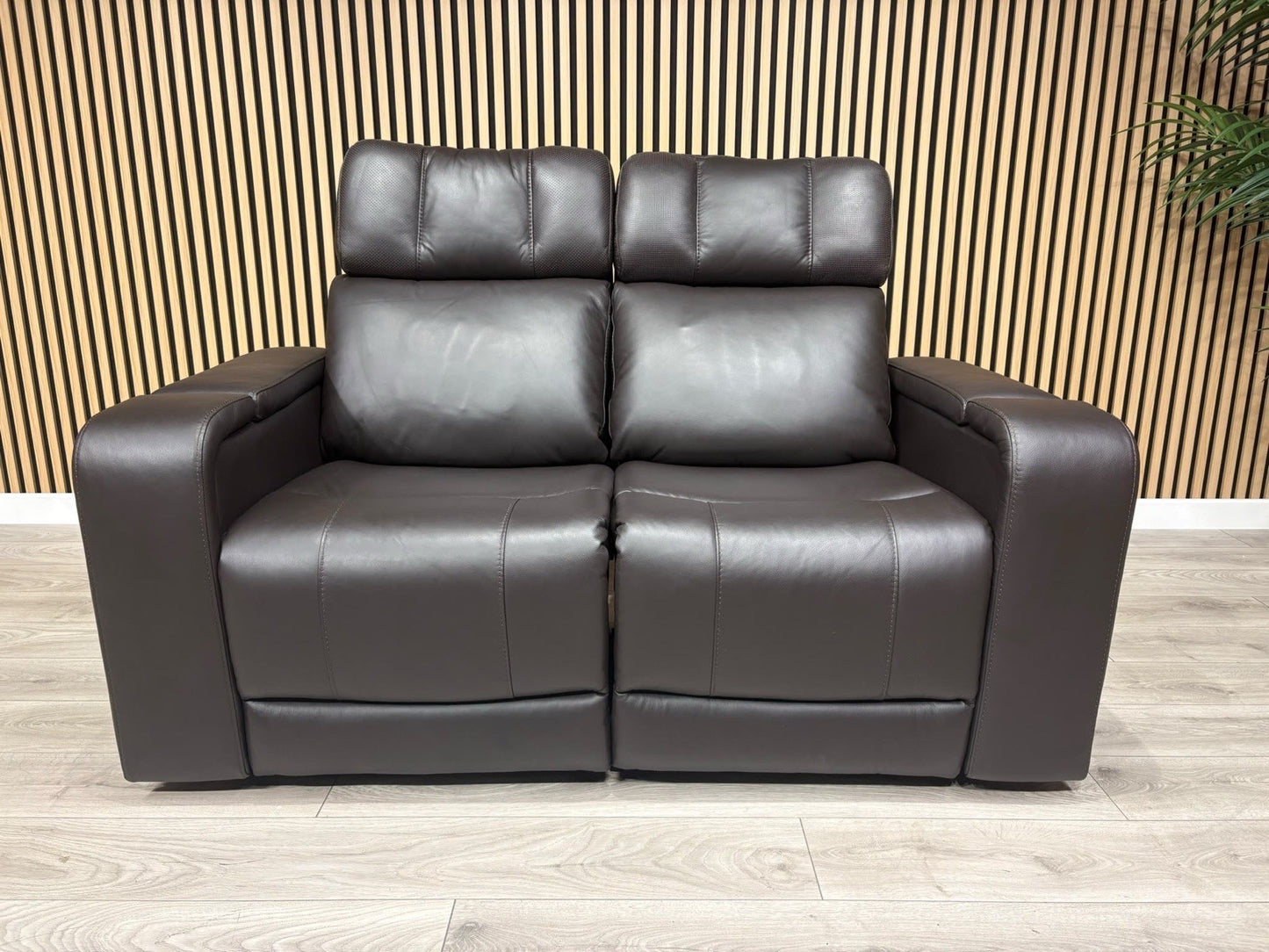 SCS Adstock Leather 2 Seater Power Recliner Sofa RRP £2699 (Read Description)
