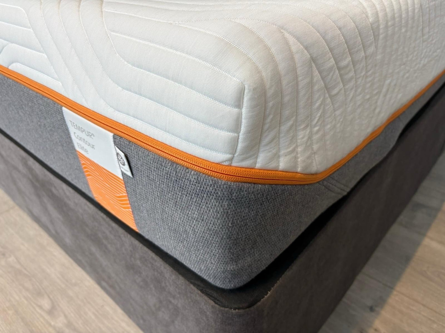 Tempur CONTOUR ELITE Memory 4ft 6 Double Mattress, Medium - RRP £2,099