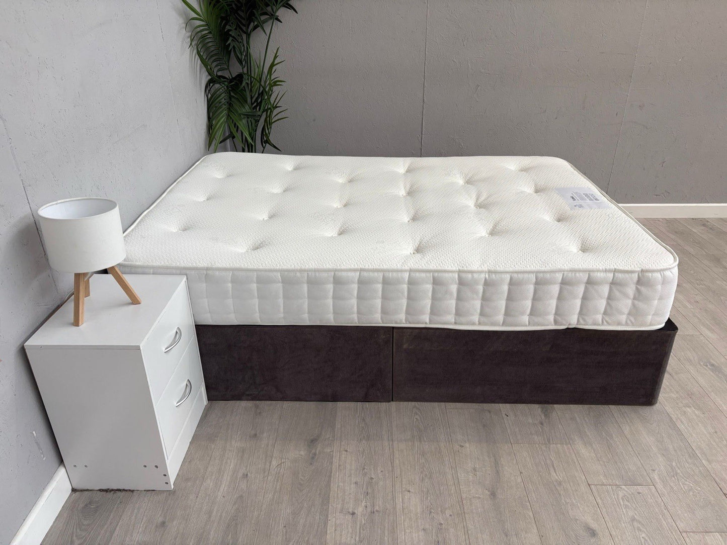Rest Assured Venice 1400 Pocket Ortho Firm 4ft 6 Double Mattress - RRP £509