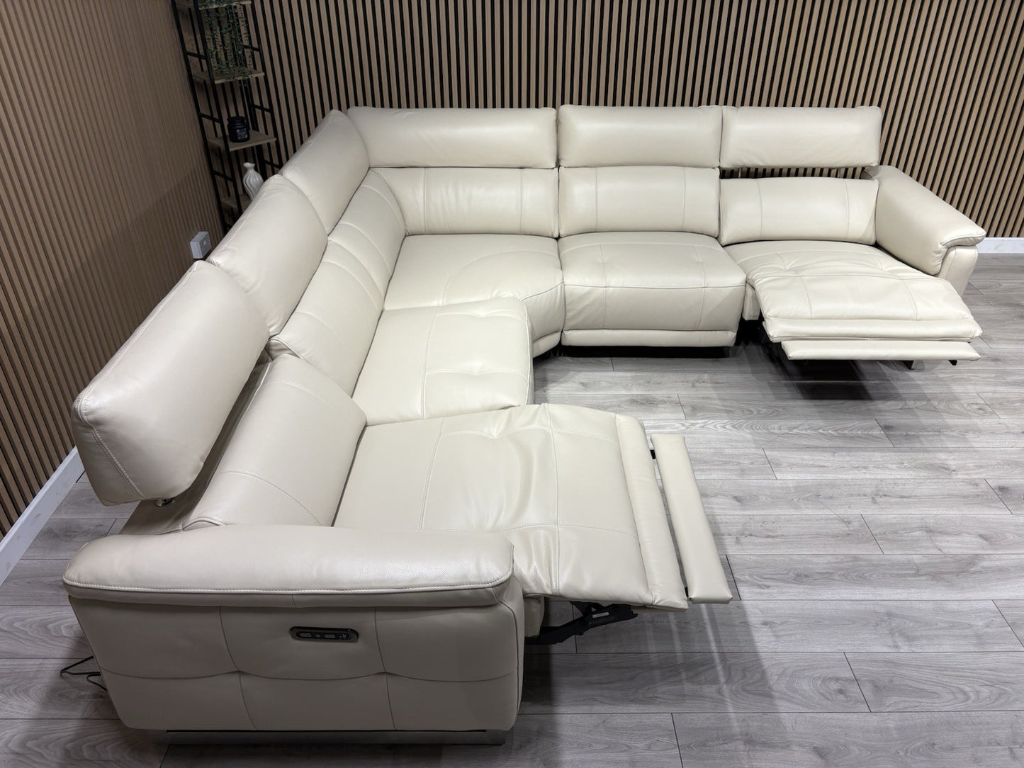 Furniture Village MOET Leather 2 Corner 2 Power Recliner Sofa + Stool RRP £5,390