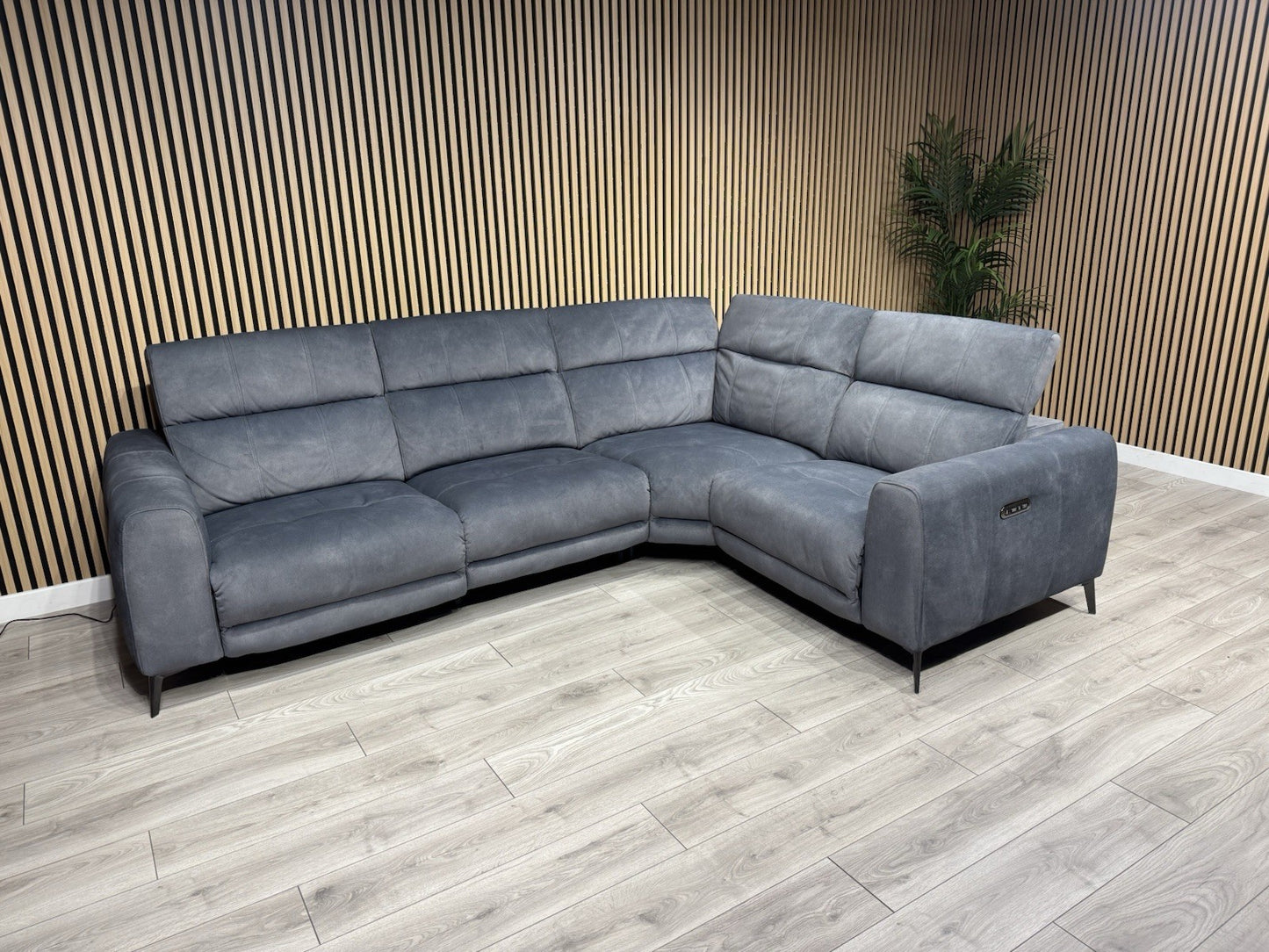 Furniture Village EZRA Fabric RHF Double Power Recliner Corner Sofa - RRP £3,295