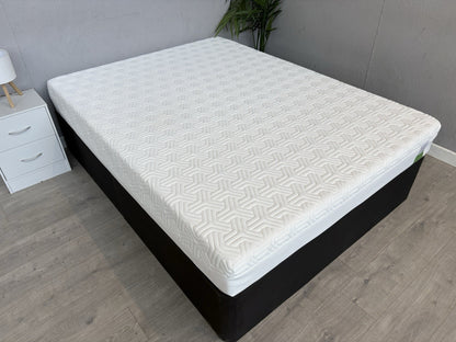Tempur HYBRID SUPREME 5ft Kingsize Mattress, Medium / Firm - RRP £1,999