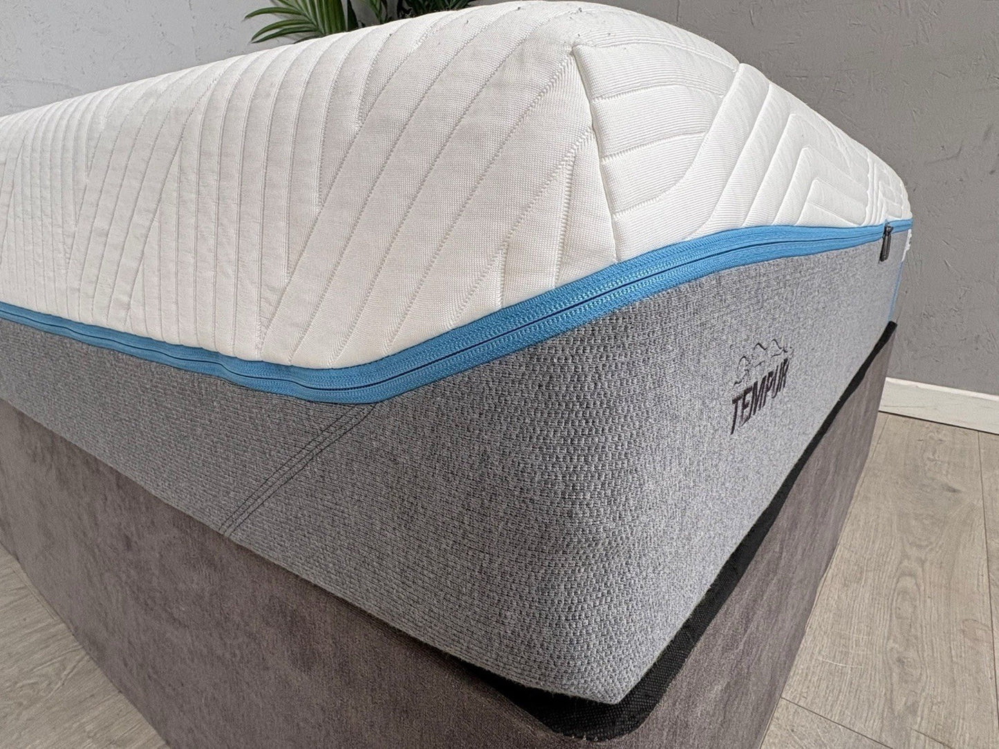 Tempur CLOUD LUXE Memory 4FT 6 Double Mattress, Soft - RRP £2,299