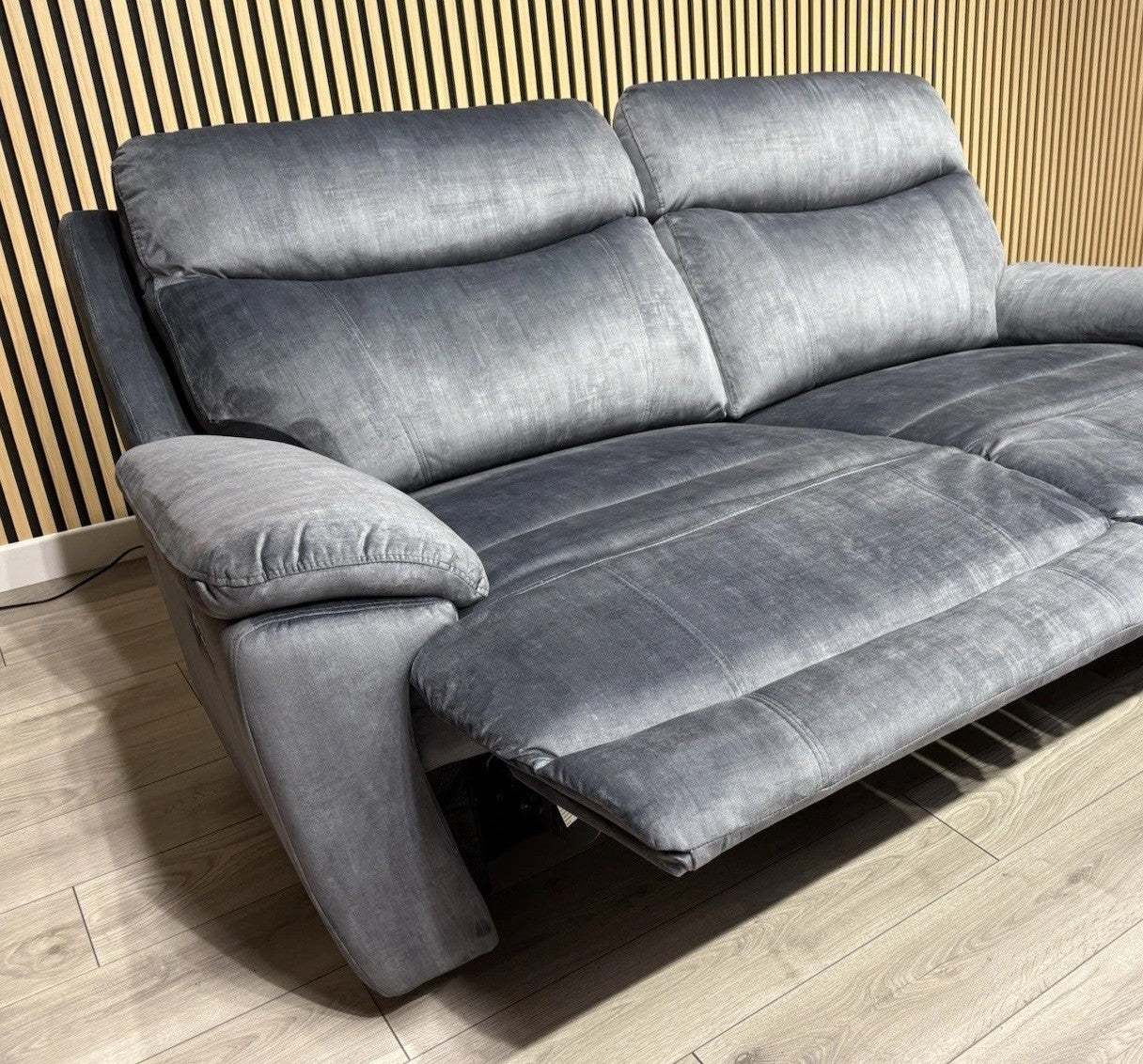 Furniture Village SLOANE Fabric 3 Seater Power Recliner Sofa - RRP £1,095
