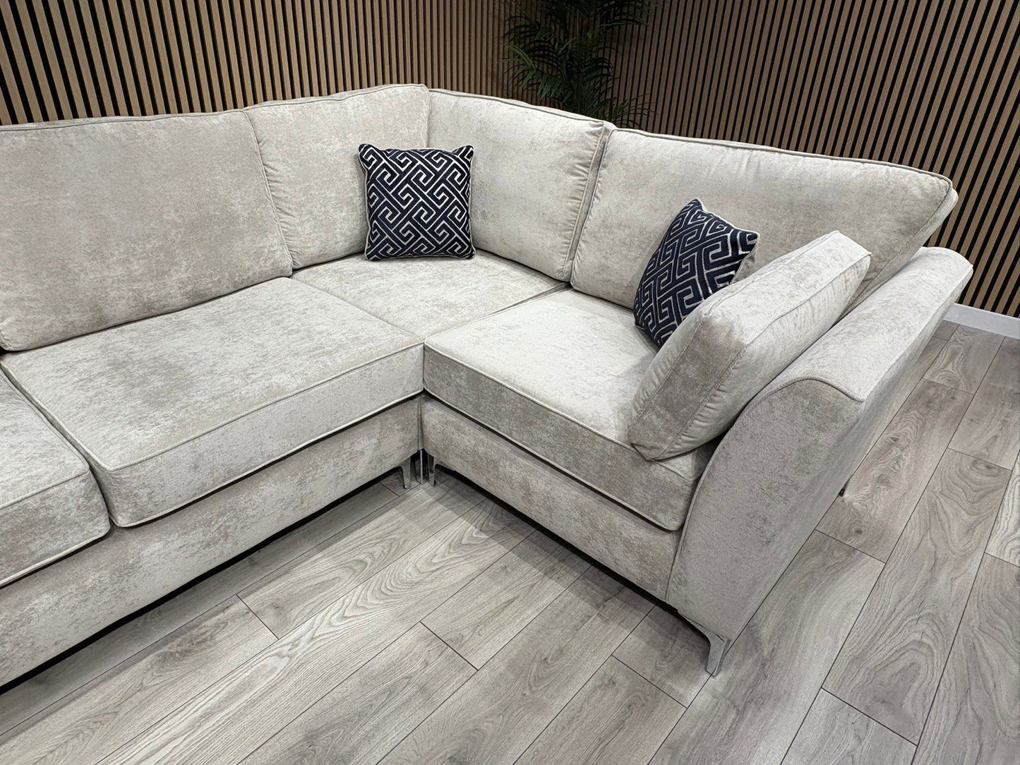 Furniture Village SASHA Fabric RHF Corner Sofa ( 3 Corner 1 ) - RRP £3,295
