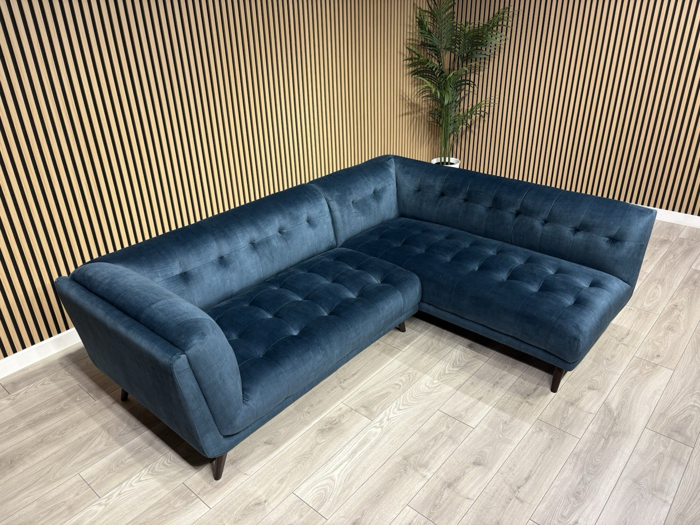 Furniture Village RENE Fabric RHF Chaise Open End Corner Sofa - RRP £1,695