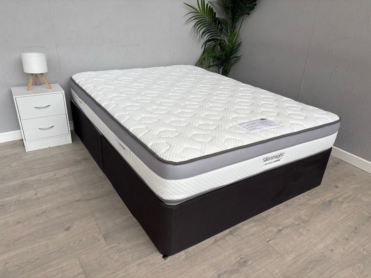 Silentnight DAZE Memory Cool 1000 Pocket 5ft Kingsize Mattress - RRP £899