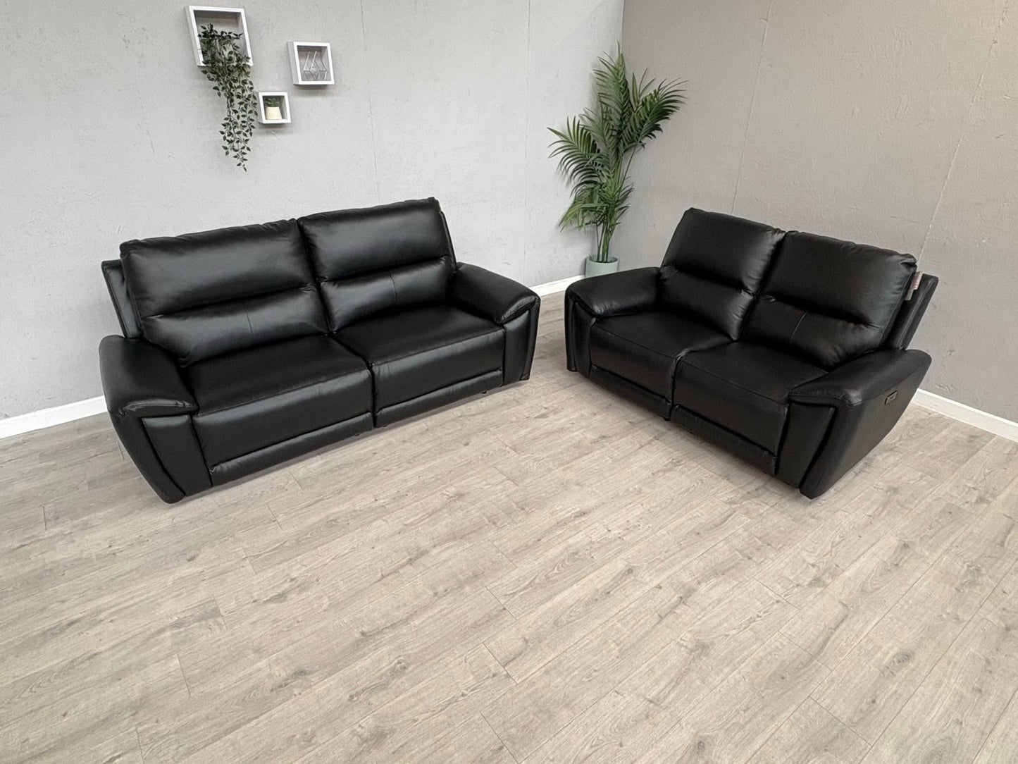 DFS Kaden Leather 3 Seater + 2 Seater Power Recliner Sofa Set - RRP £1,878