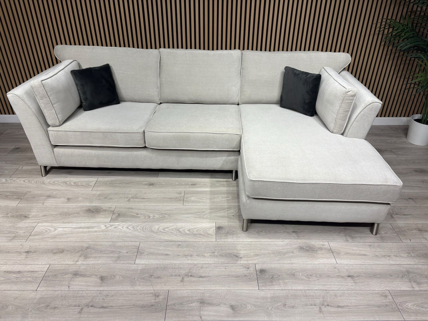 Furniture Village SASHA Fabric Large RHF Chaise Corner Sofa - RRP £3,295