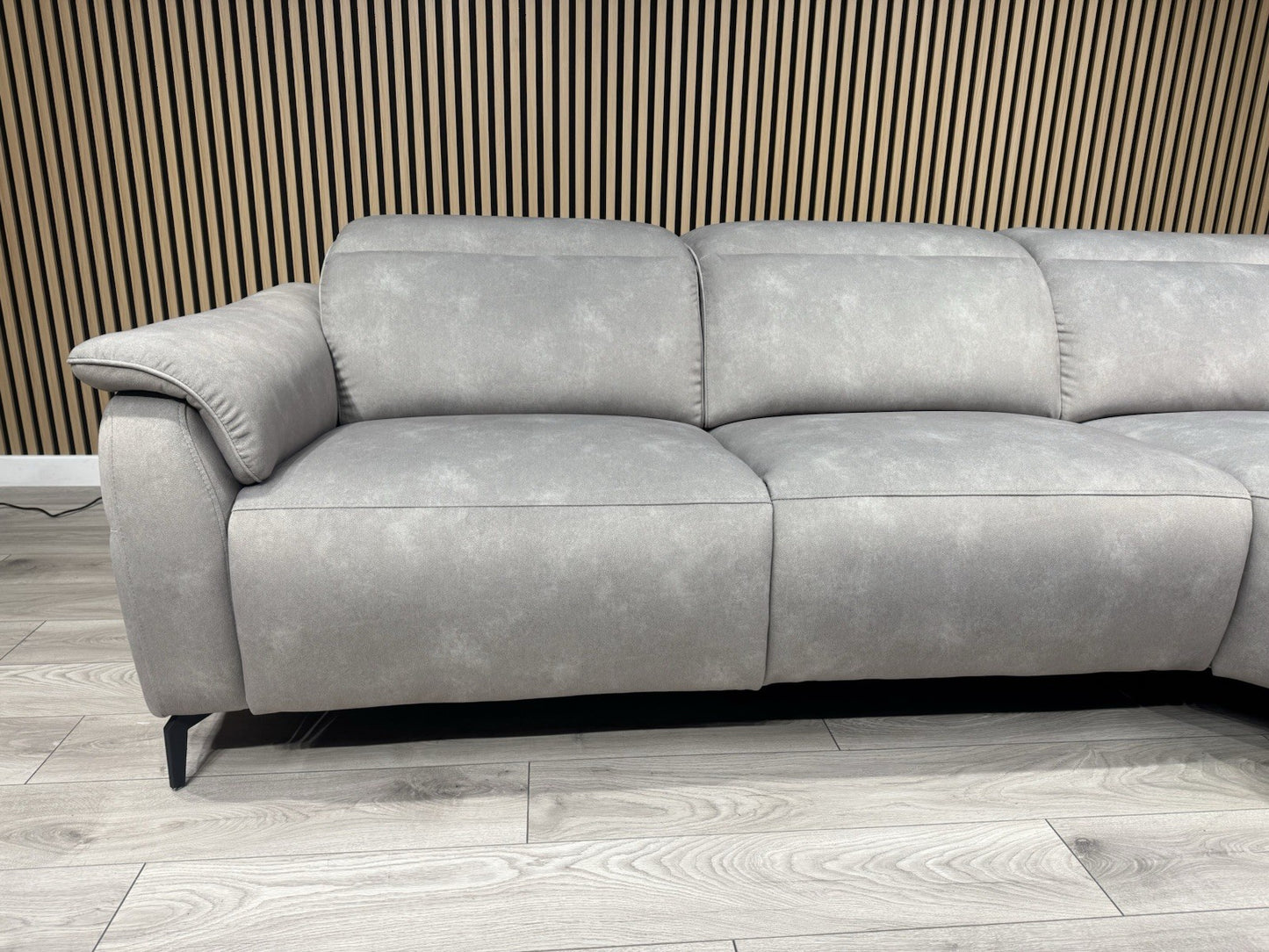 Furniture Village EZRA Style Fabric RHF Corner Sofa Power Recliners - RRP £3295