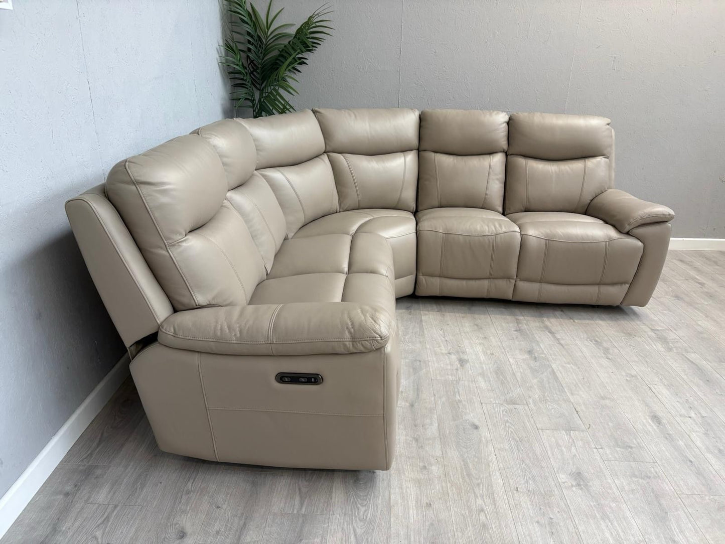 Furniture Village - SLOANE Leather Large Power Recliner Corner Sofa - RRP £1,995