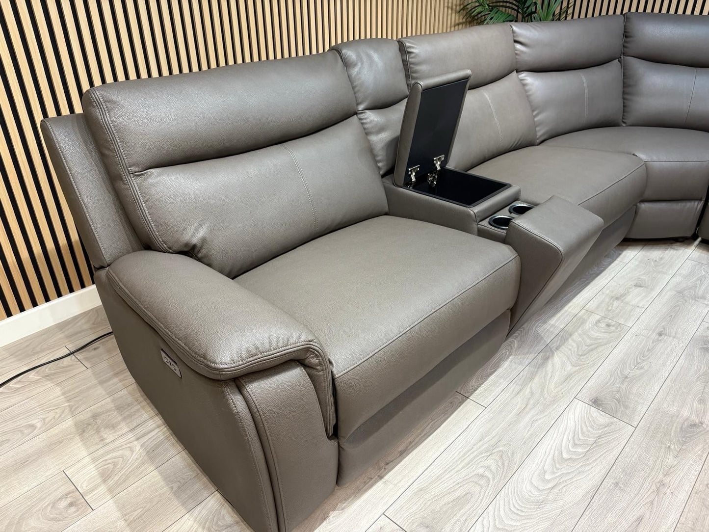 b32bc455-0a80-4c91-b905-df7dc34d9325