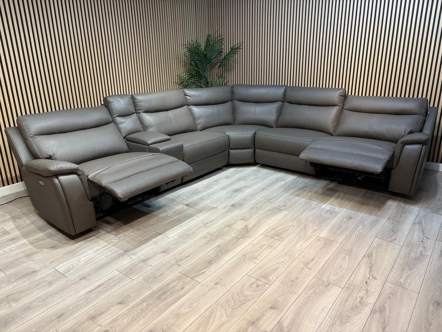 ebd289b5-e58b-470c-b28c-7dc14552dfca