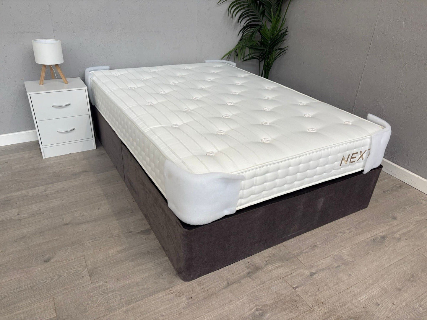 NEXT - 1000 Pocket Extra Firm Ortho 4ft 6 Double Mattress - RRP £499