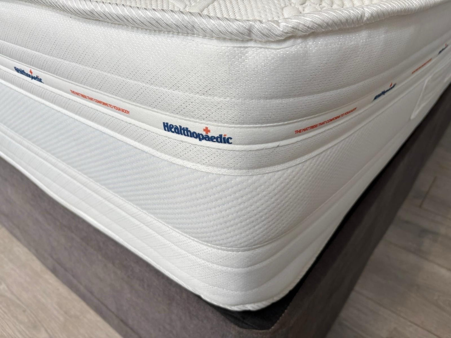 Healthopaedic TENCEL 2000 Pocket Zero Gravity 4ft 6 Double Mattress - RRP £899