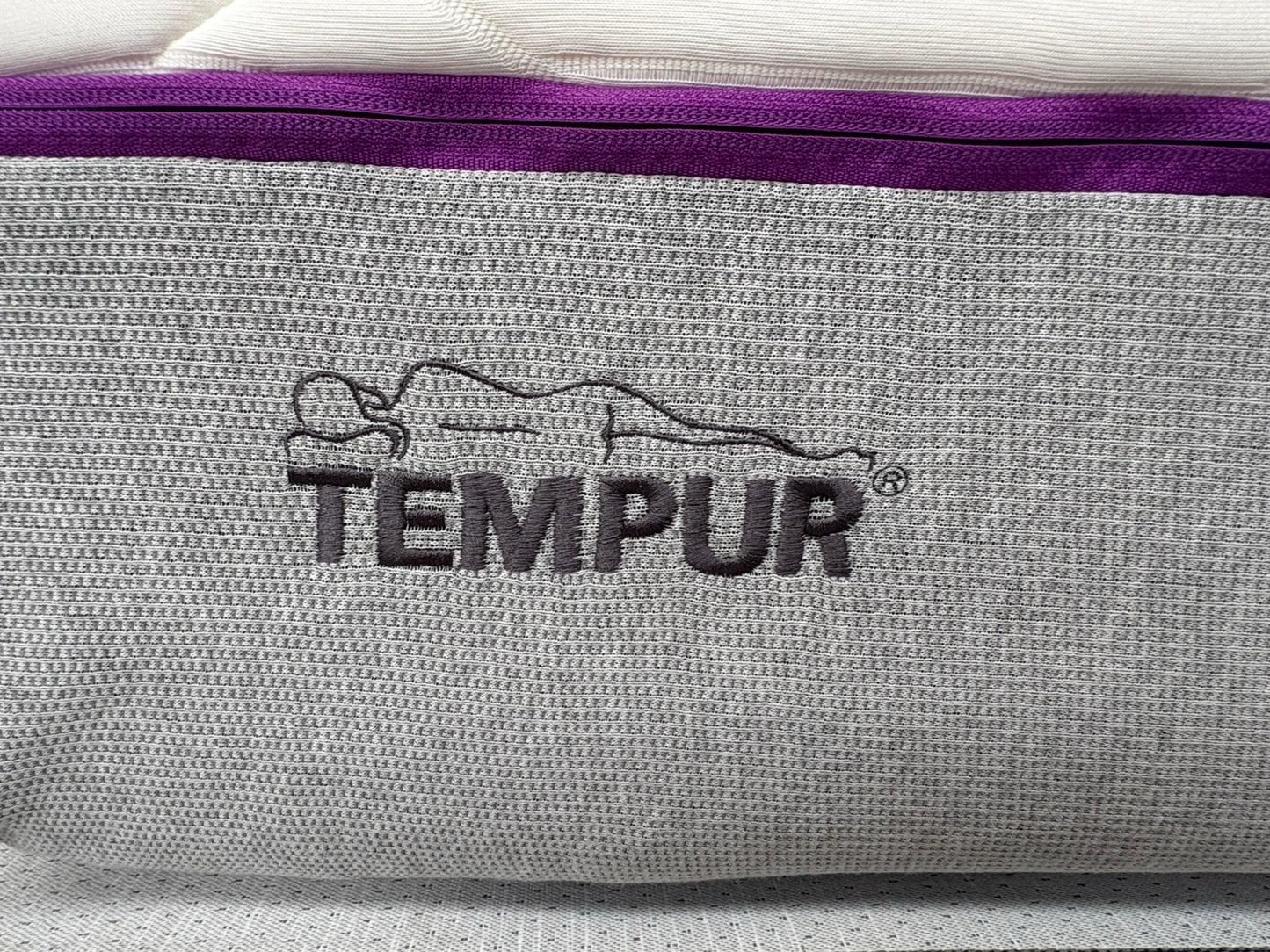 Tempur ASPEN Memory 5ft Kingsize Mattress, Medium - RRP £1,899