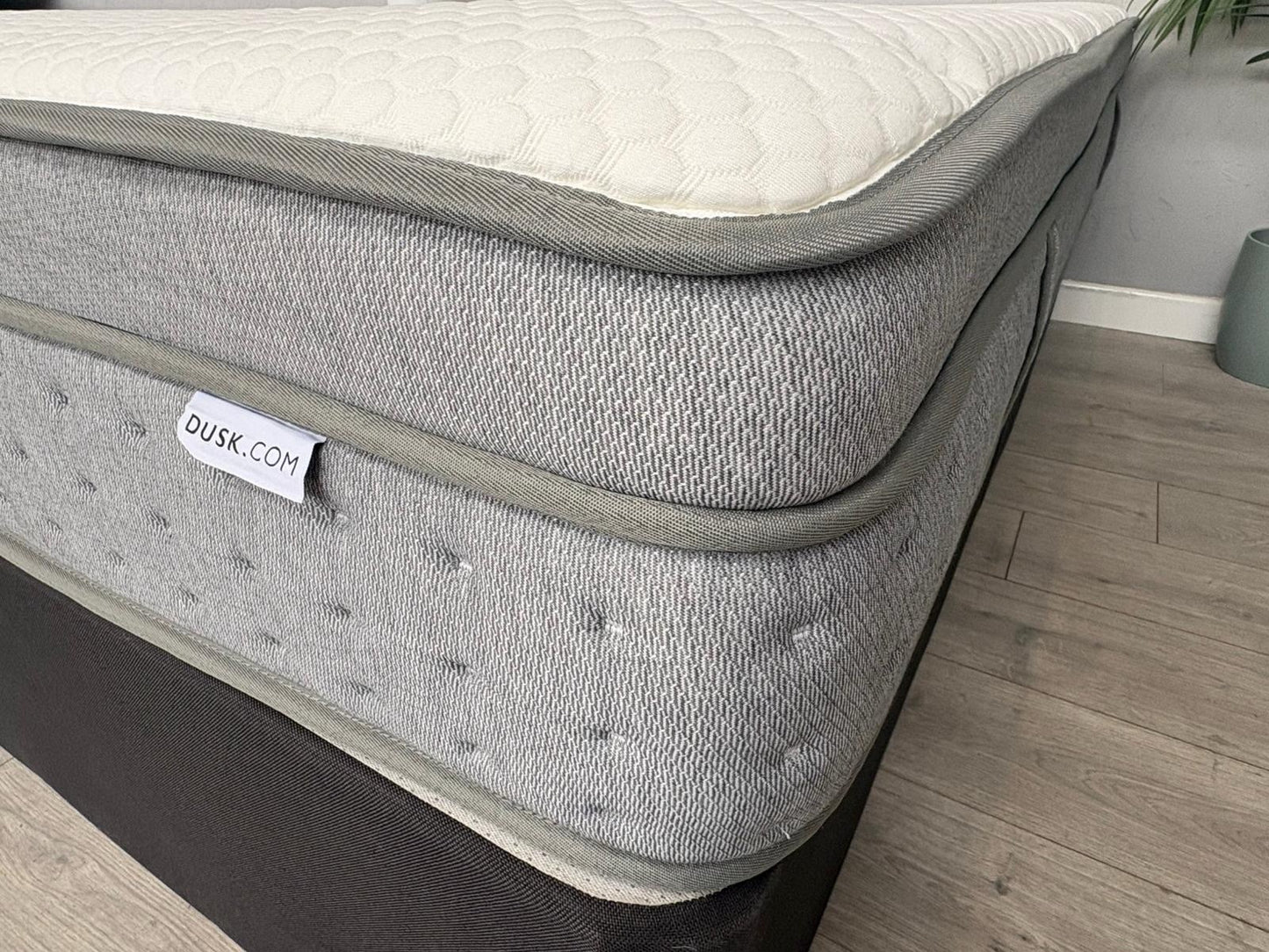 DUSK 4000 Pocket Memory Foam 5ft Kingsize Mattress - RRP £599