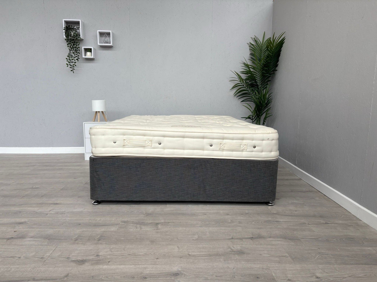 Hypnos Luxurious Earth 02 5FT Kingsize Mattress, Medium - RRP £2,199
