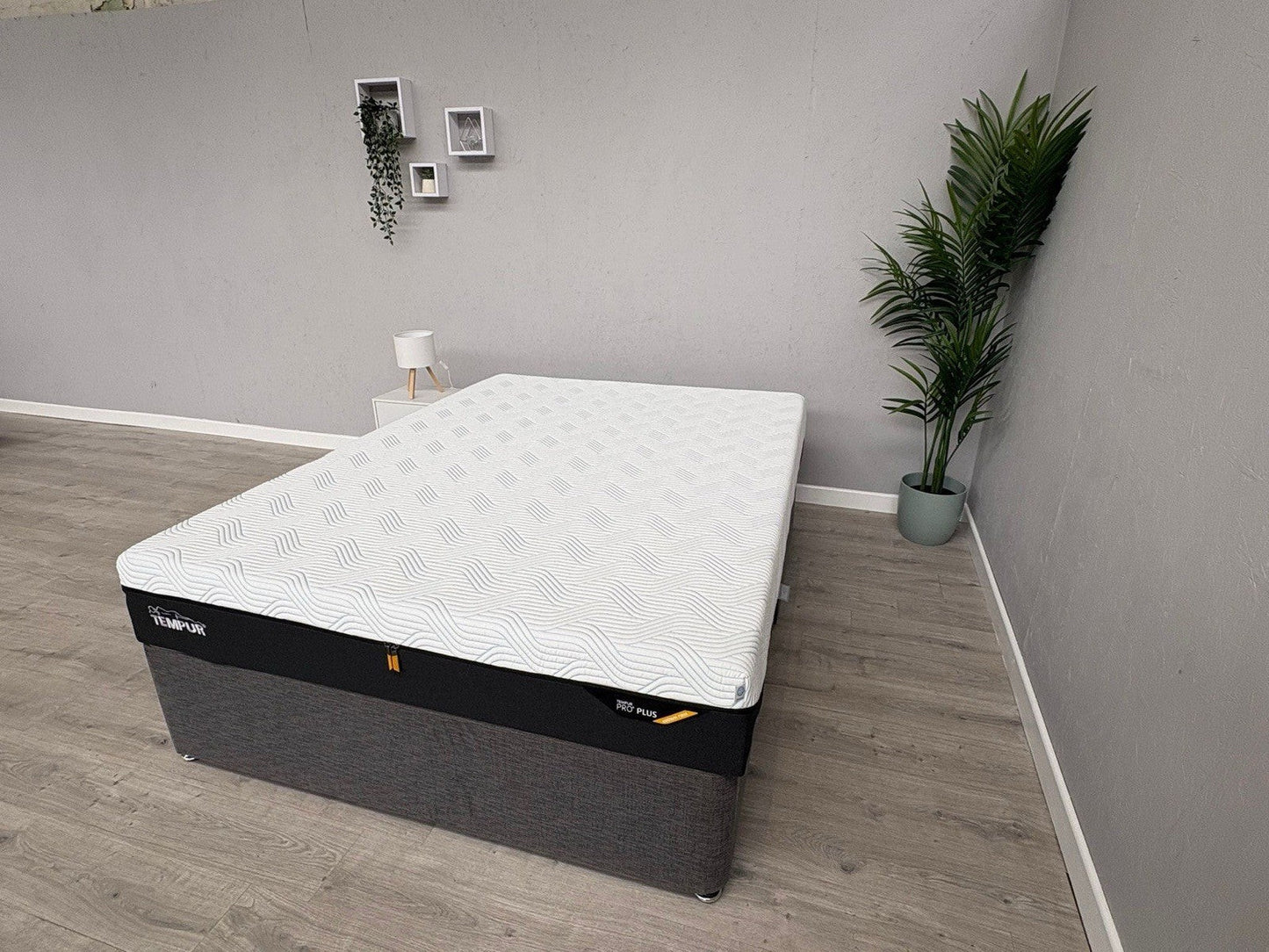 Tempur PRO PLUS Smart Cool 6ft Superking Mattress, Medium / Firm - RRP £2,699