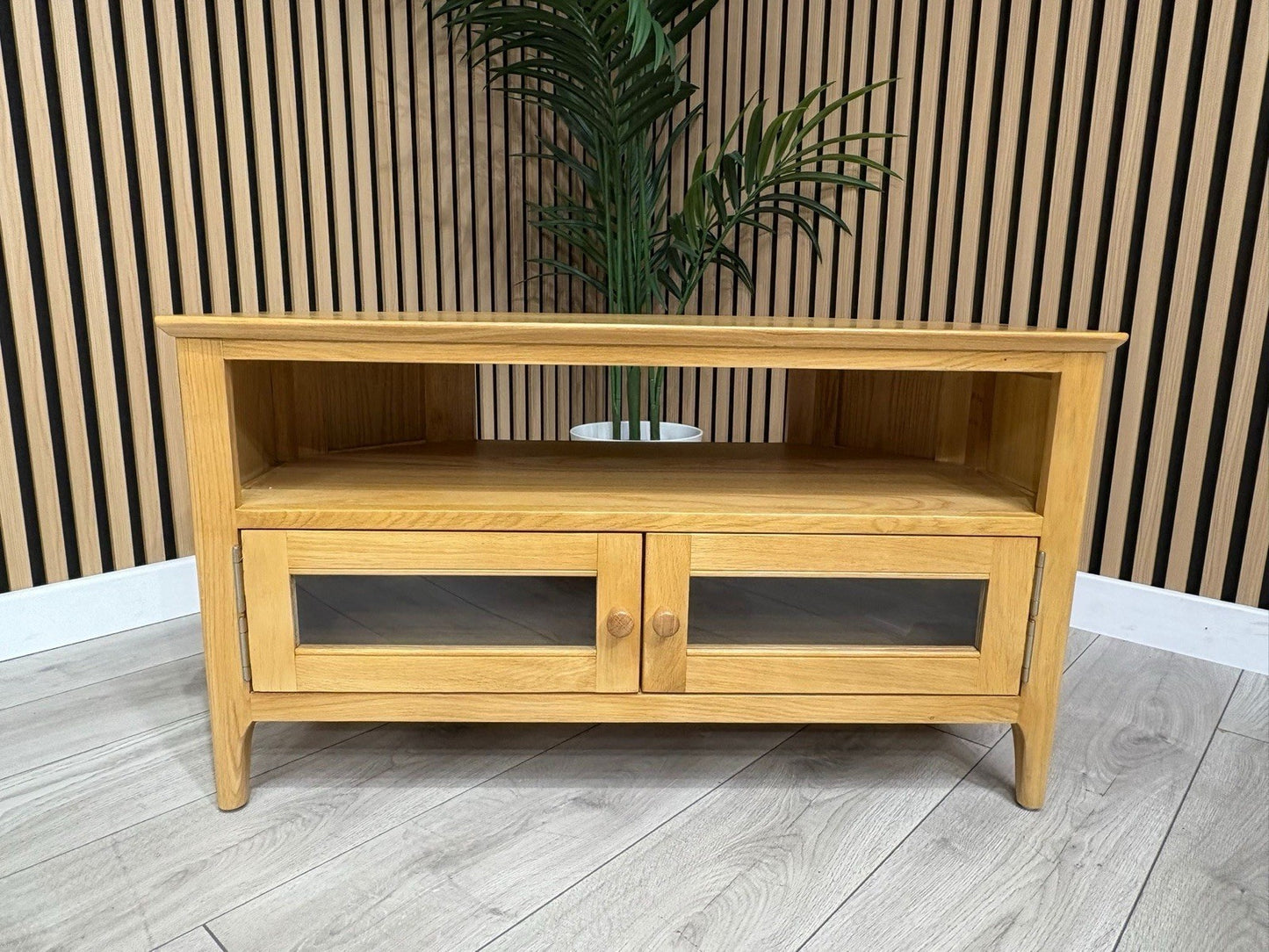 Next Sample - Saxon Corner TV Unit - RRP: £399