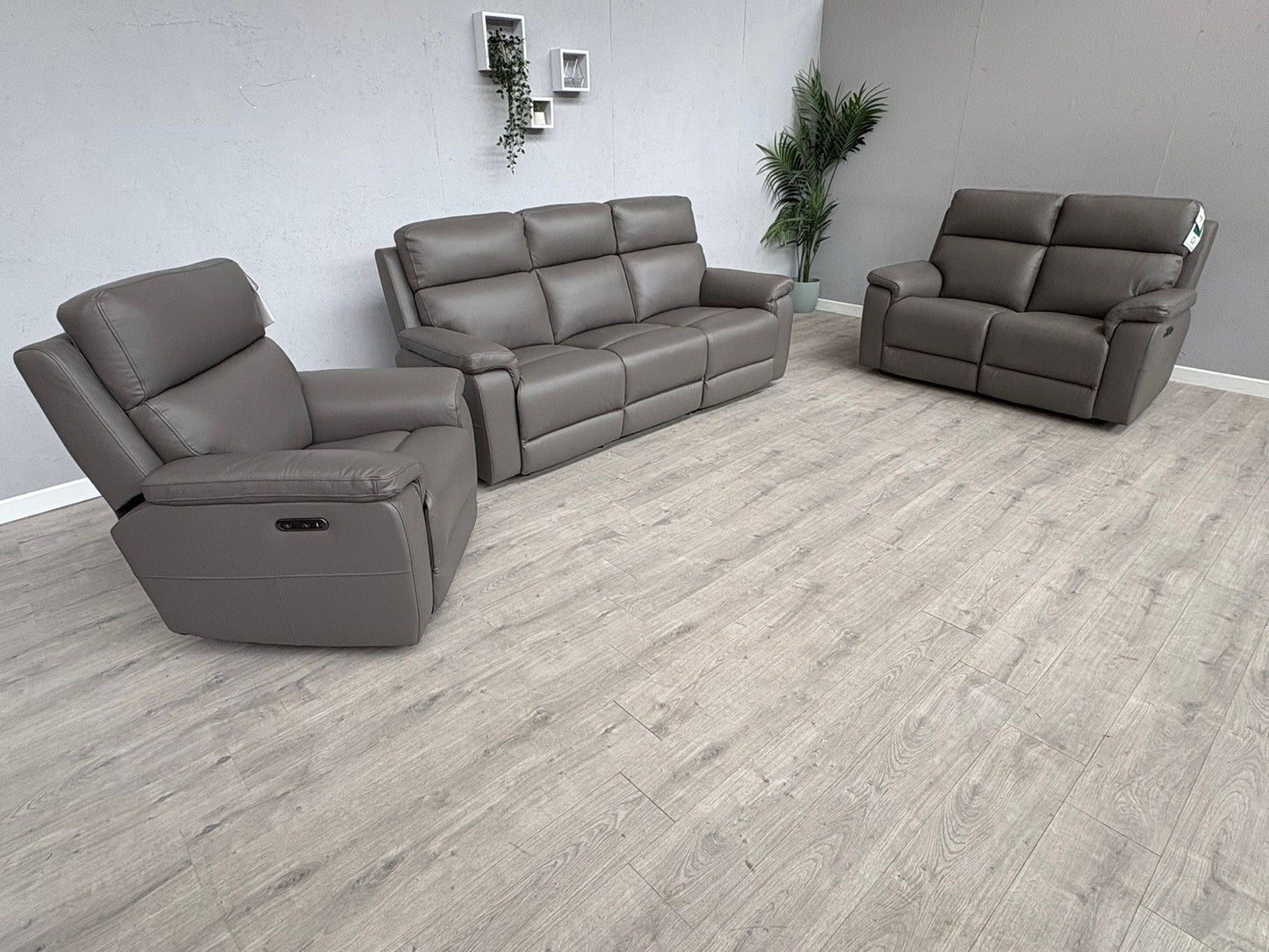Furniture Village RAVEN Leather 3 + 2 Seater + Armchair Power Recliner Sofa Set