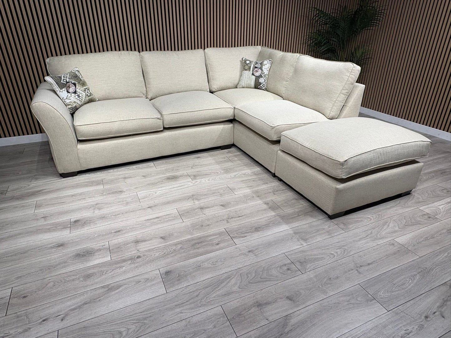 Furniture Village NEW LEGEND RHF Open Chaise Corner Sofa - RRP £1995