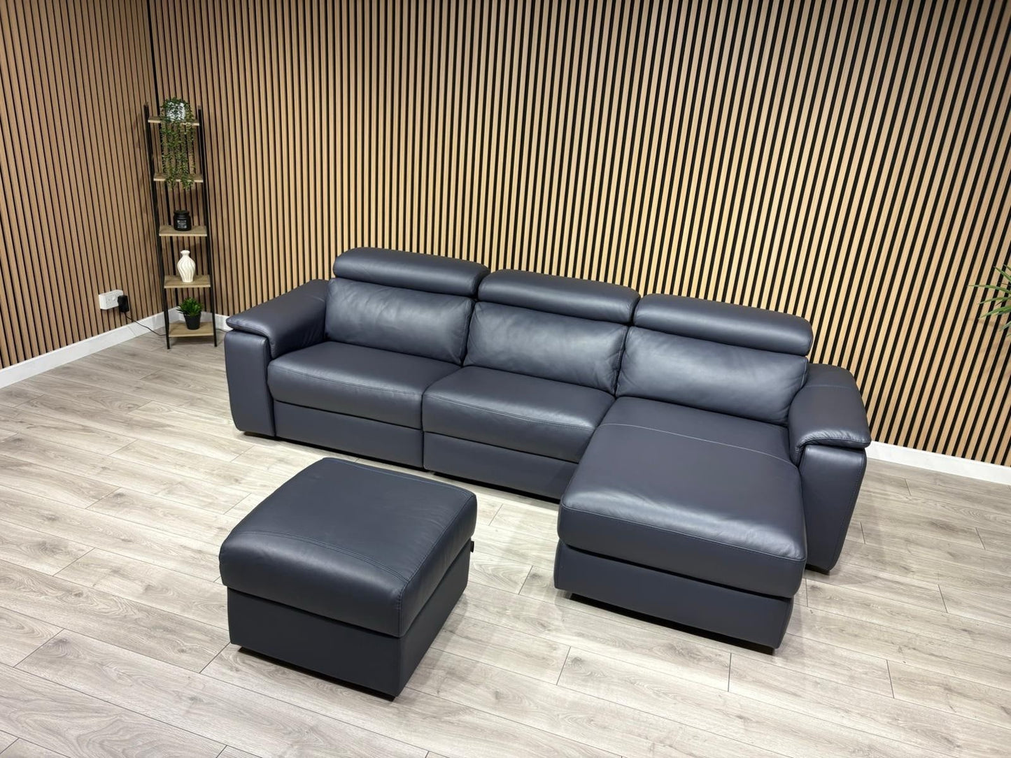 F. Village - Nicoletti DAVIDE Leather Power Chaise Sofa + Stool - RRP £6,040