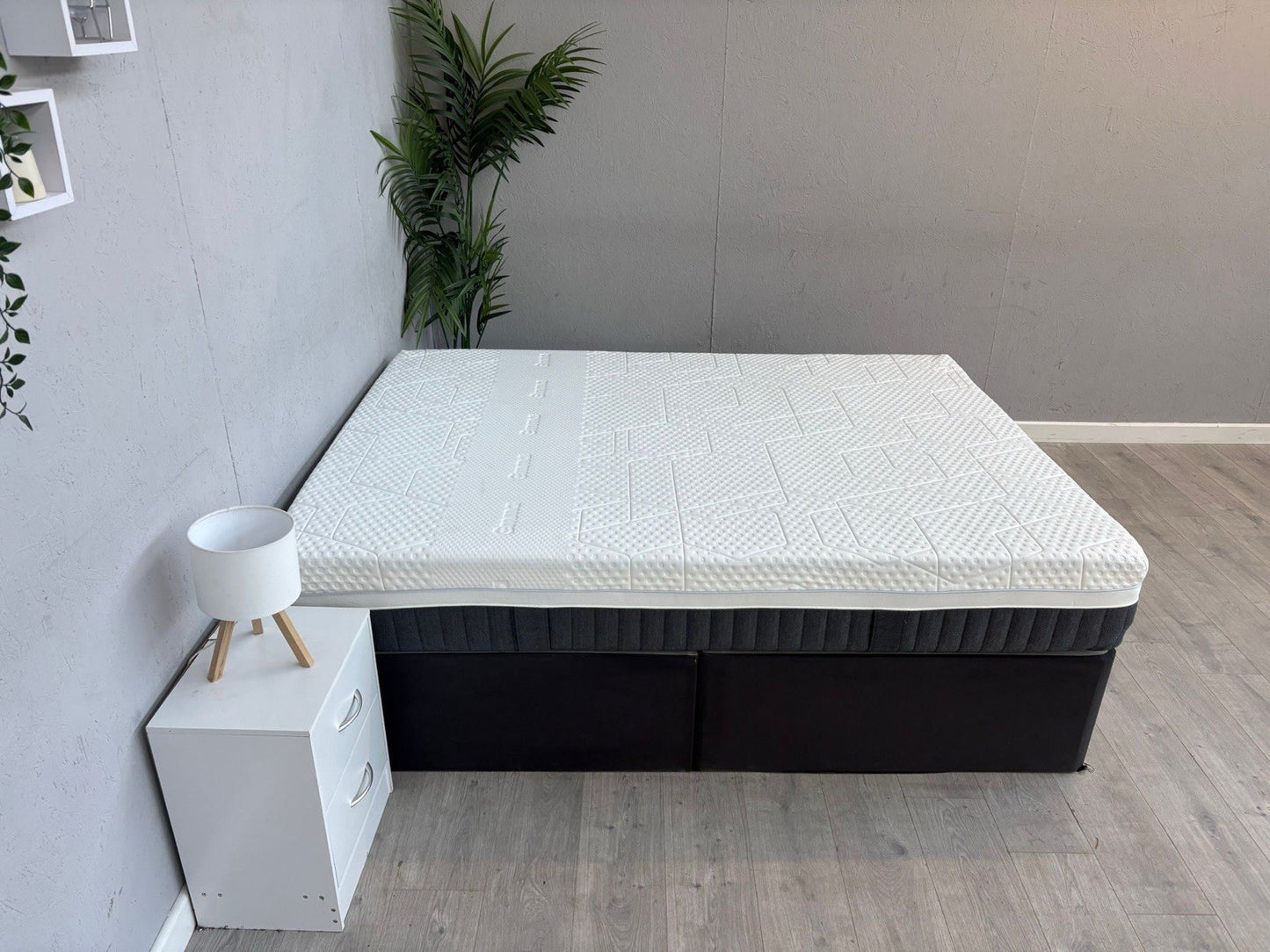 EMMA - Helix Hybrid Deluxe 5ft Kingsize Mattress - RRP £1,599