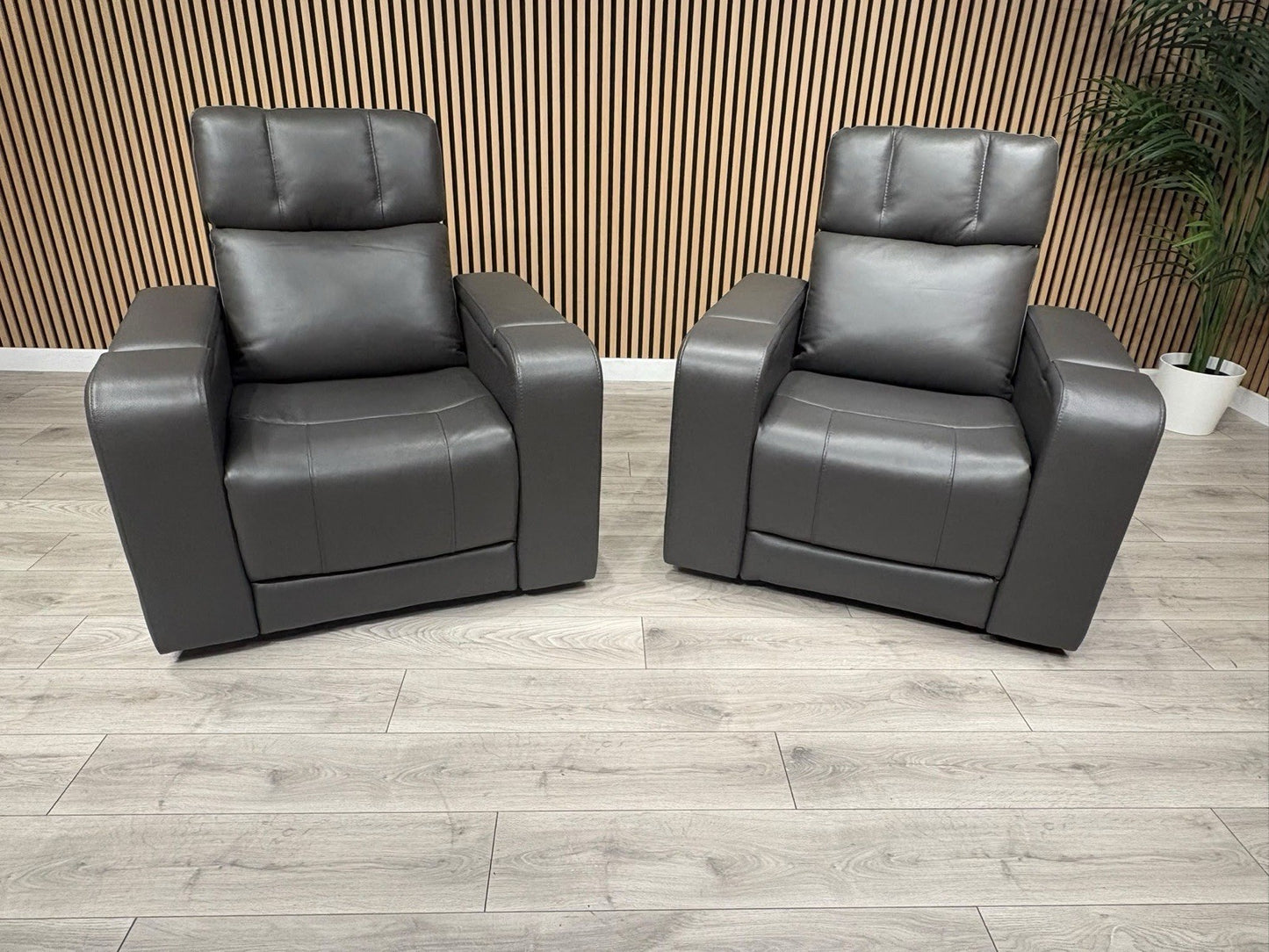 SCS Adstock x2 Leather Power Recliner Chairs with Power Head Tilt RRP £2258