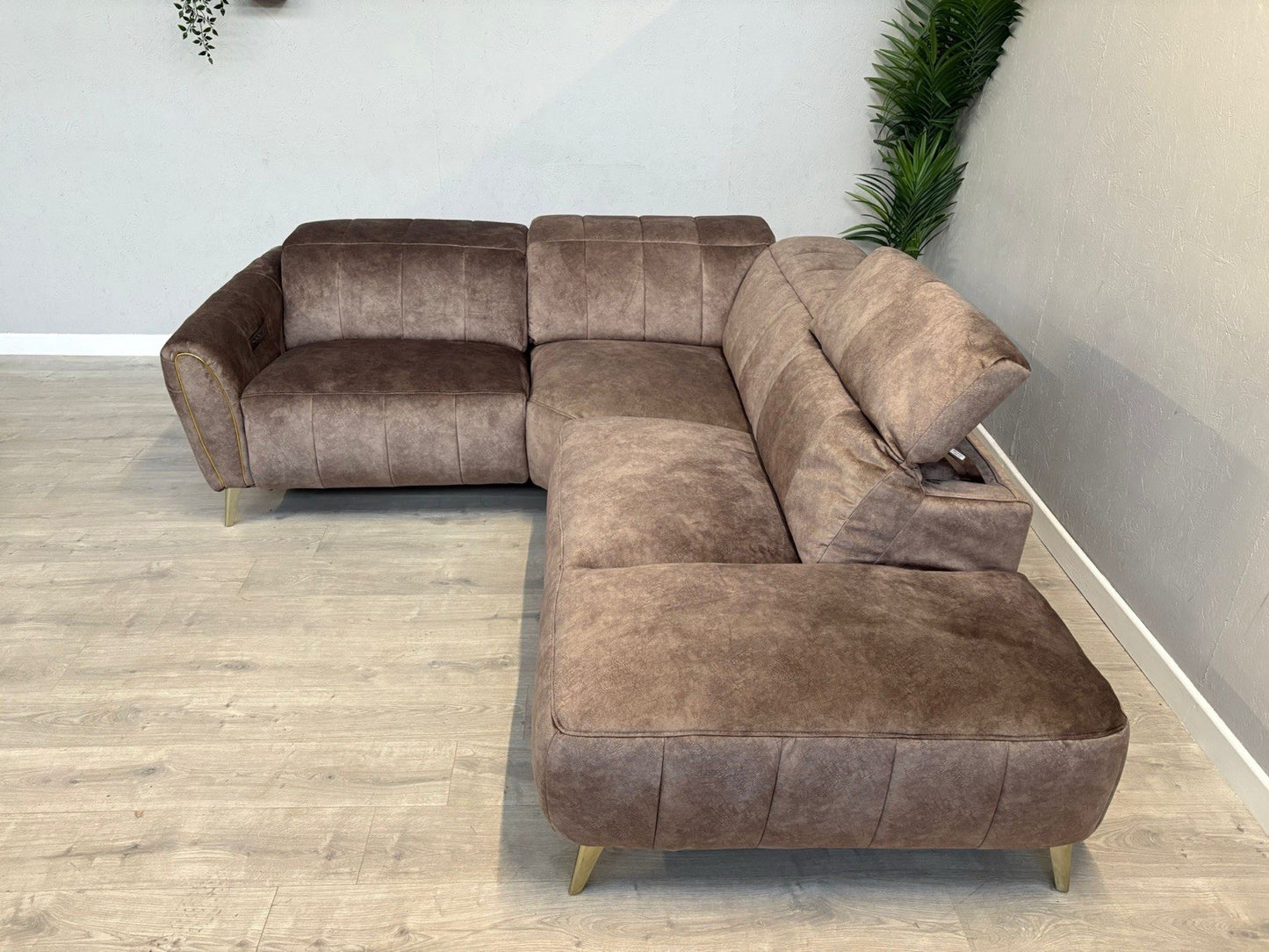 DFS Lidia Left Hand Facing Open Chaise Power Recliner Corner Sofa - RRP £1899