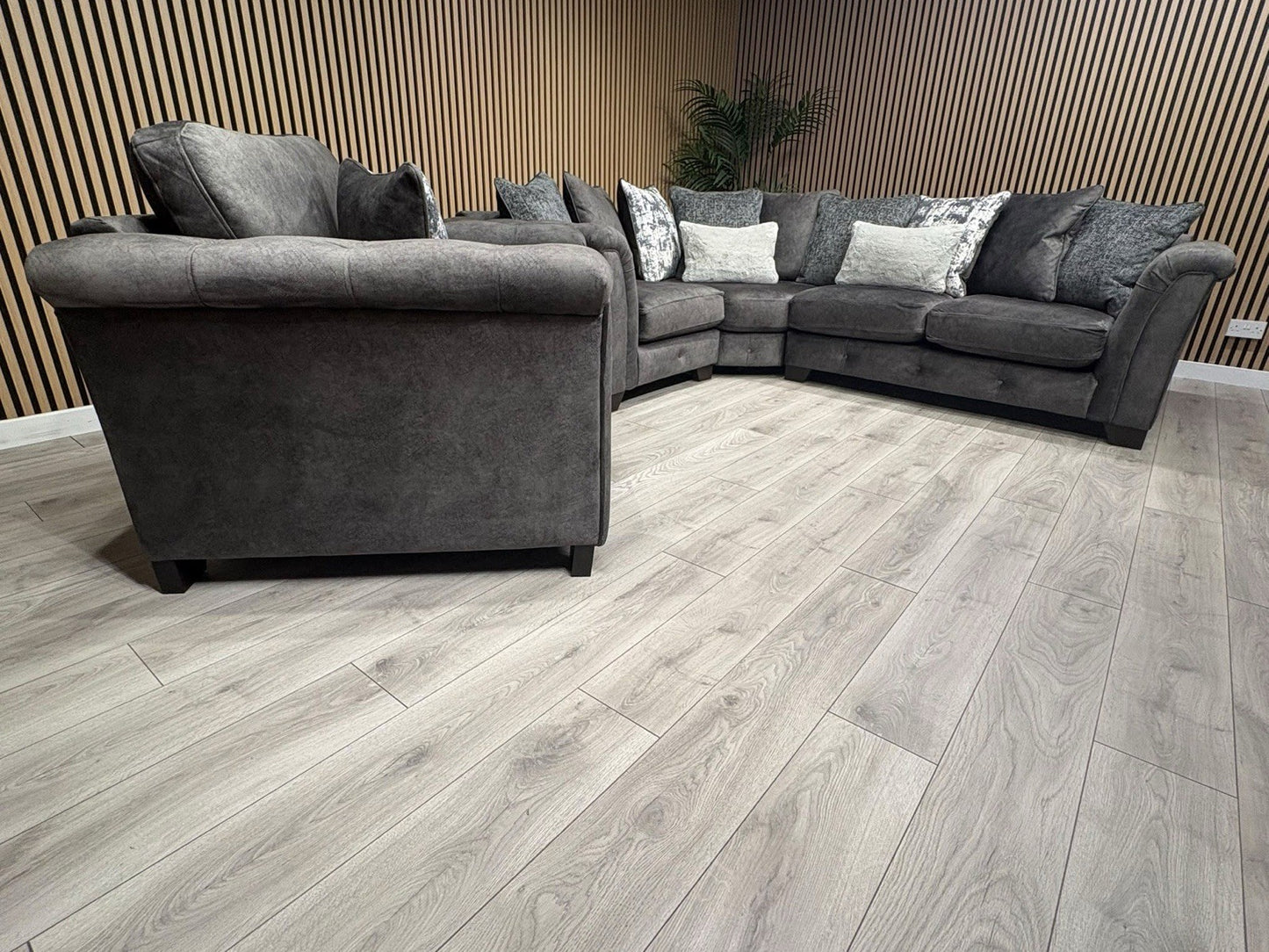 Furniture Village Aura Classic Back RHF Corner Sofa + Love Chair, RRP £4840