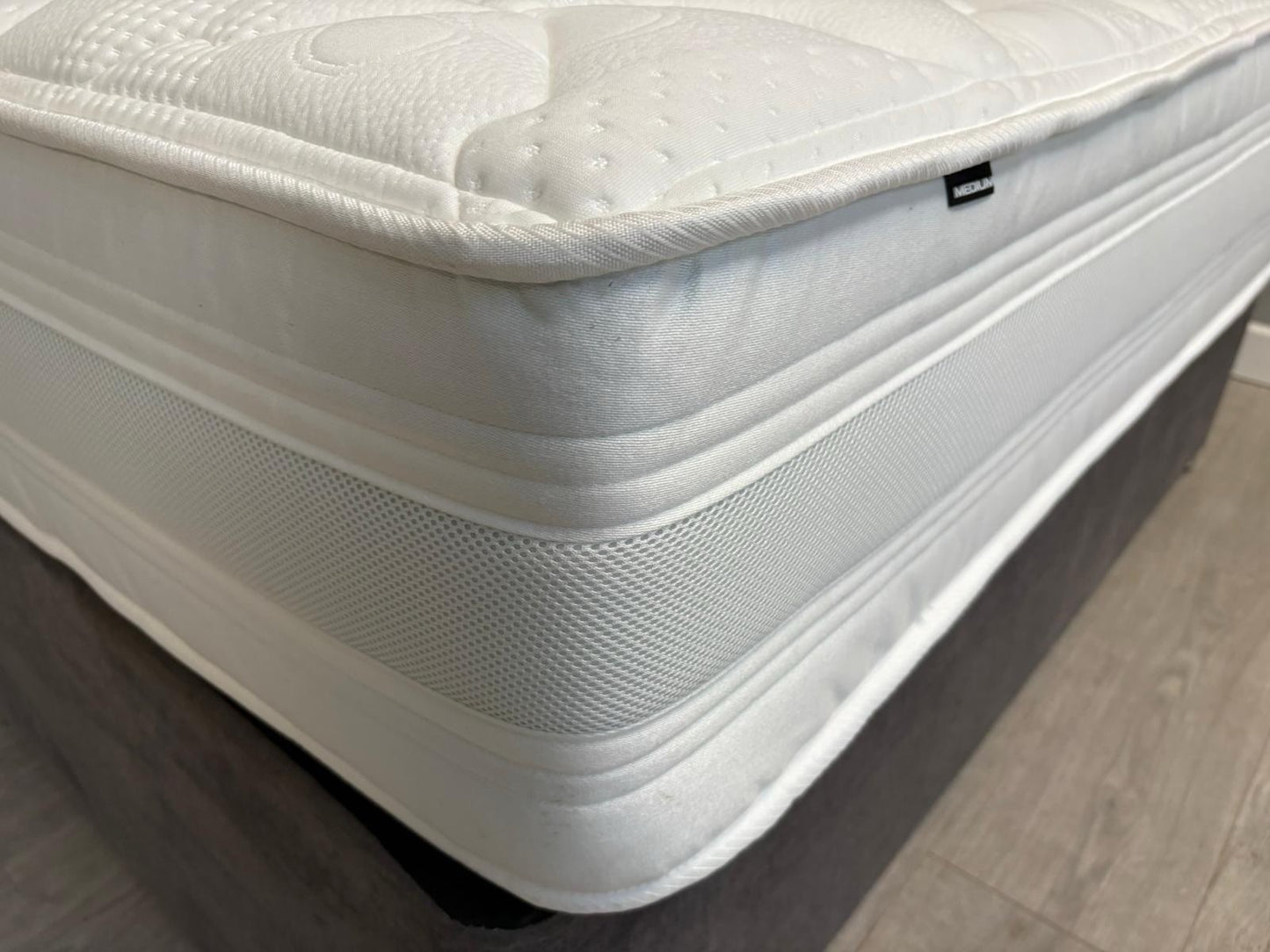 Bensons POSTUREFLEX 1000 Pocket Memory 4ft 6 Double Mattress - RRP £1,299