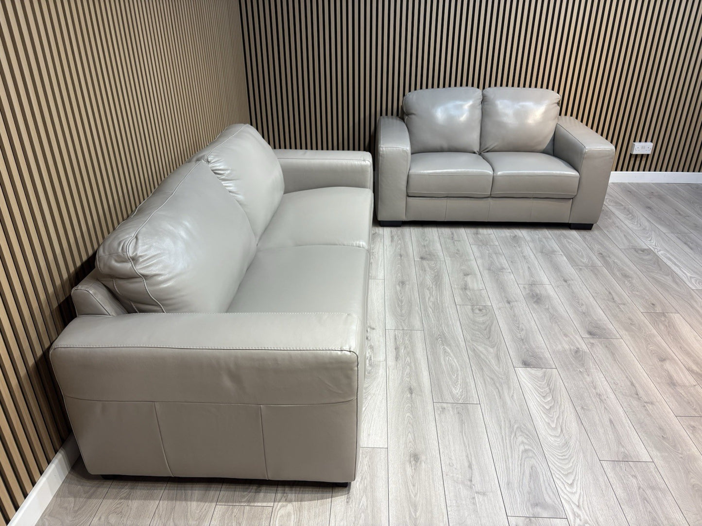 DFS - COHEN Style 3 Seater + 2 Seater Leather Sofa Set - RRP £2,398
