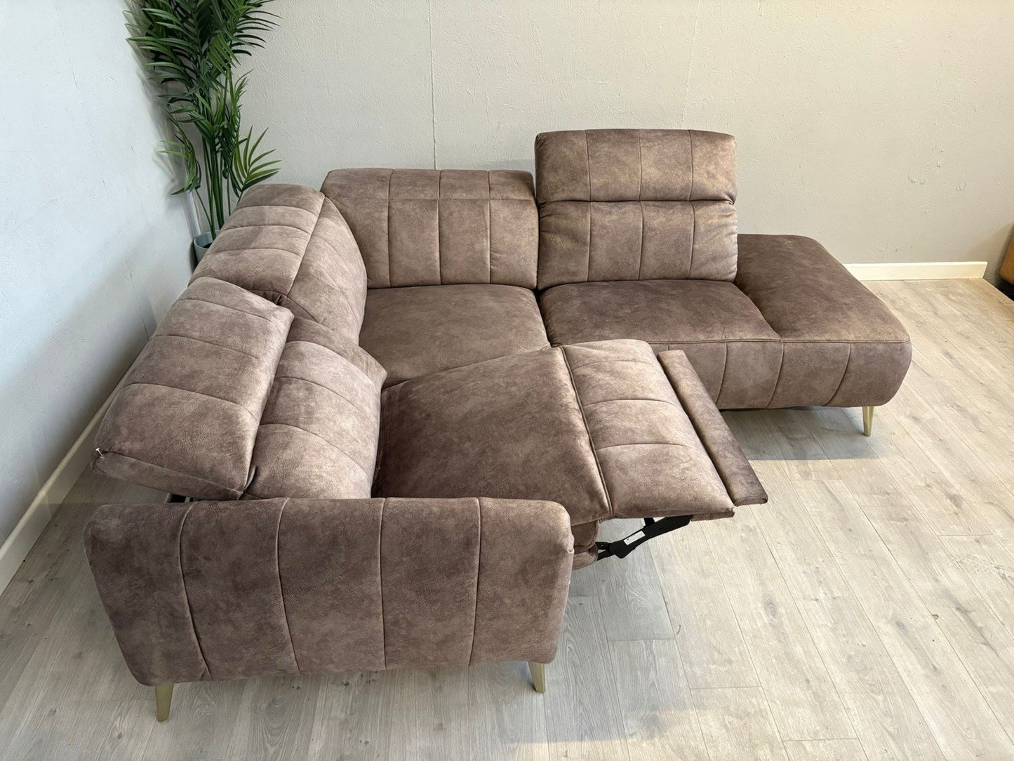 DFS Lidia Left Hand Facing Open Chaise Power Recliner Corner Sofa - RRP £1899