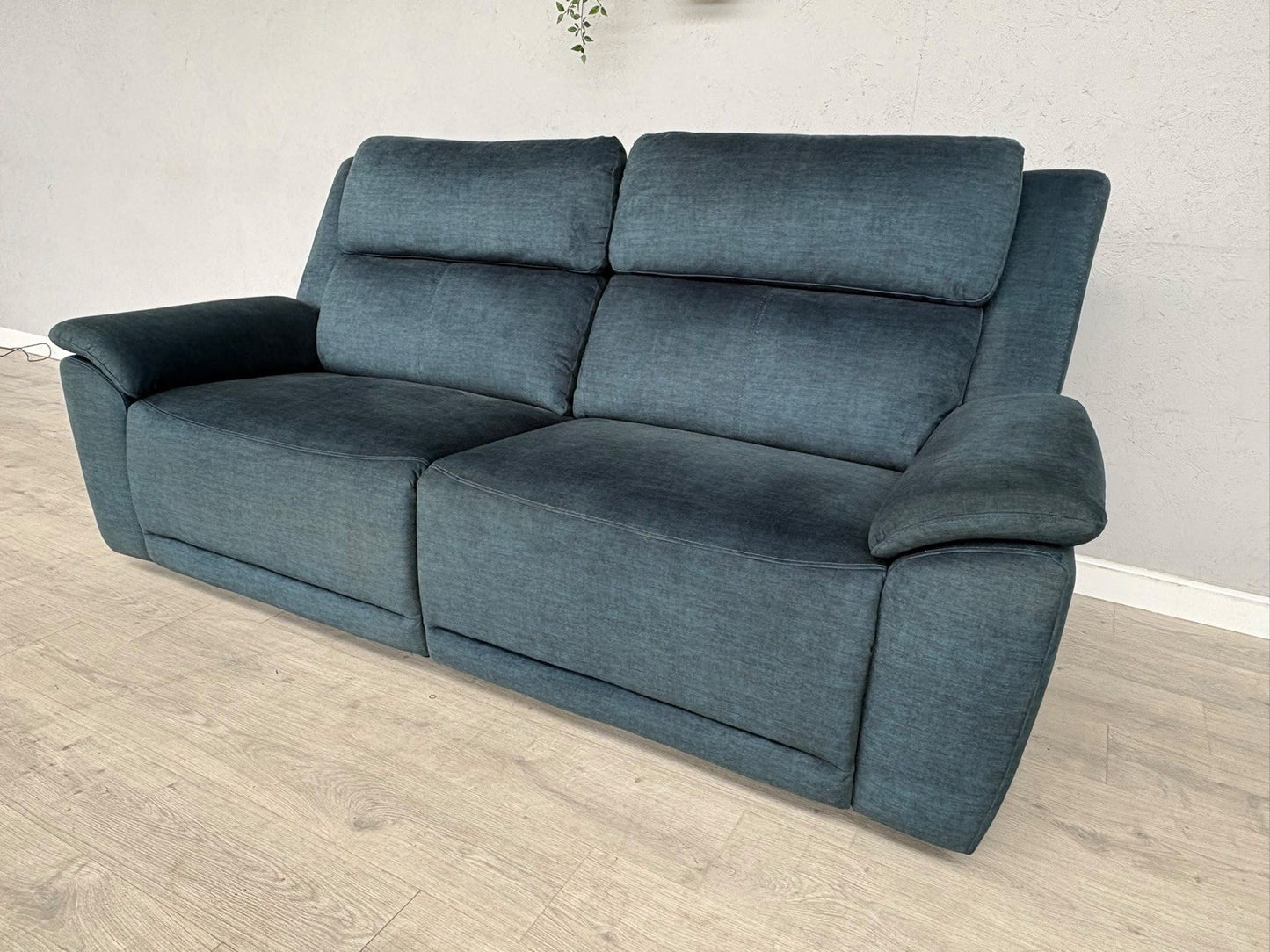 Furniture Village UTAH Fabric 3 Seater Power Recliner, Lumbar Sofa - RRP £1,995