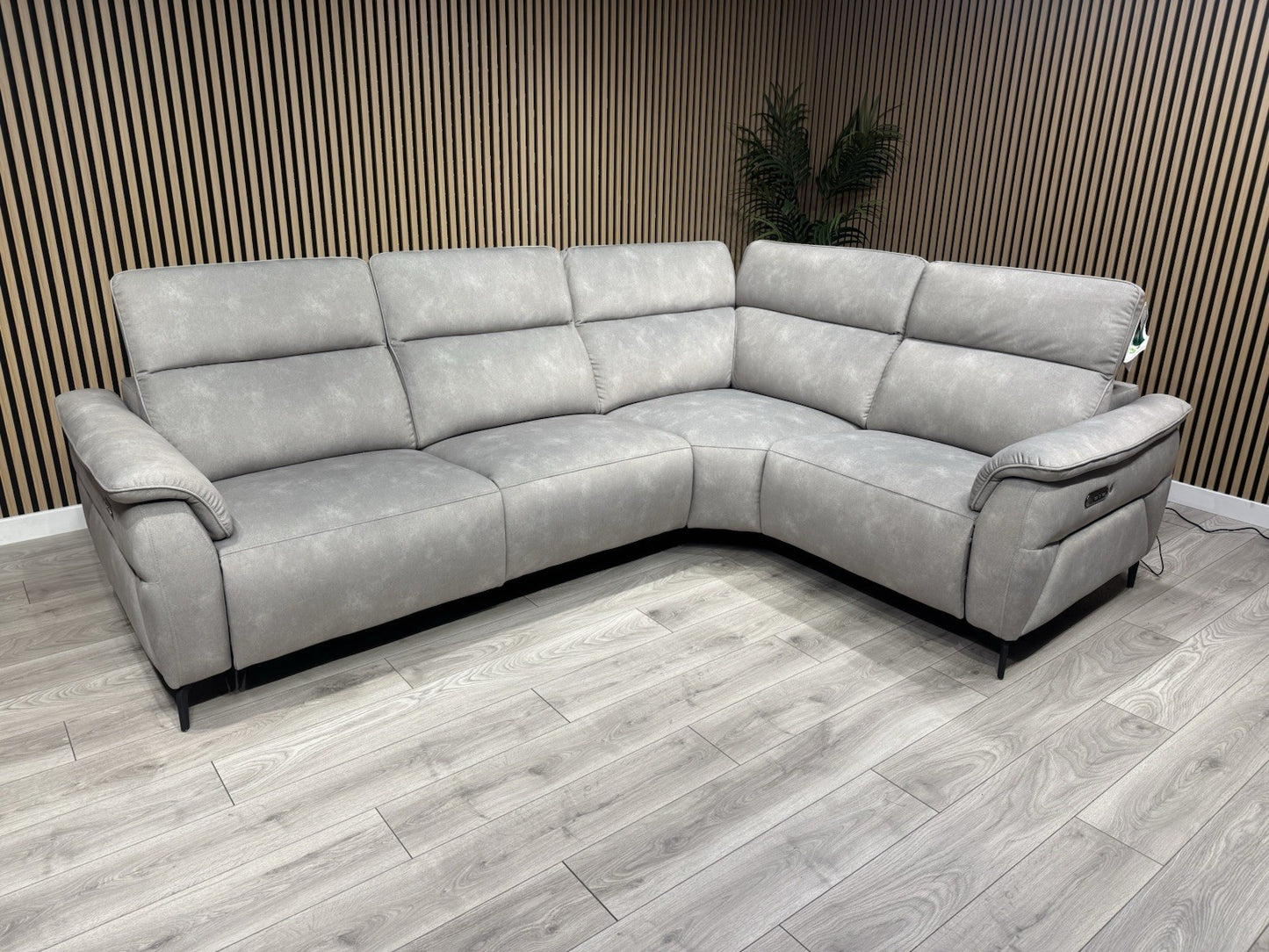 Furniture Village EZRA Style Fabric RHF Corner Sofa Power Recliners - RRP £3295