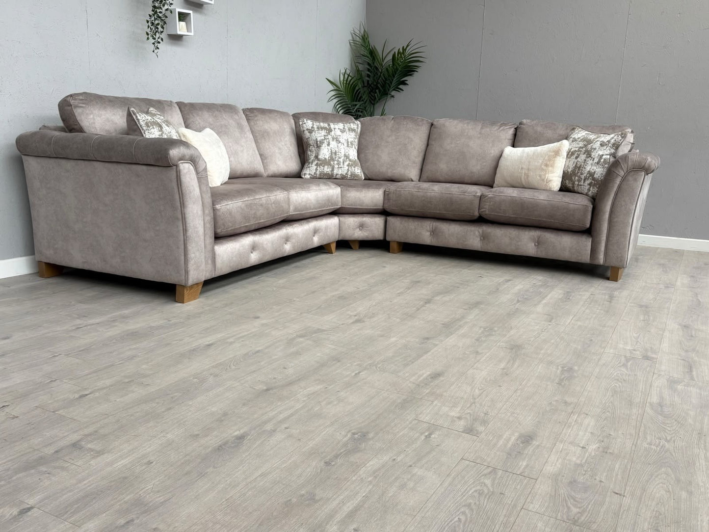 Furniture Village - Aura Large Classic Back Corner Sofa RRP - £3795