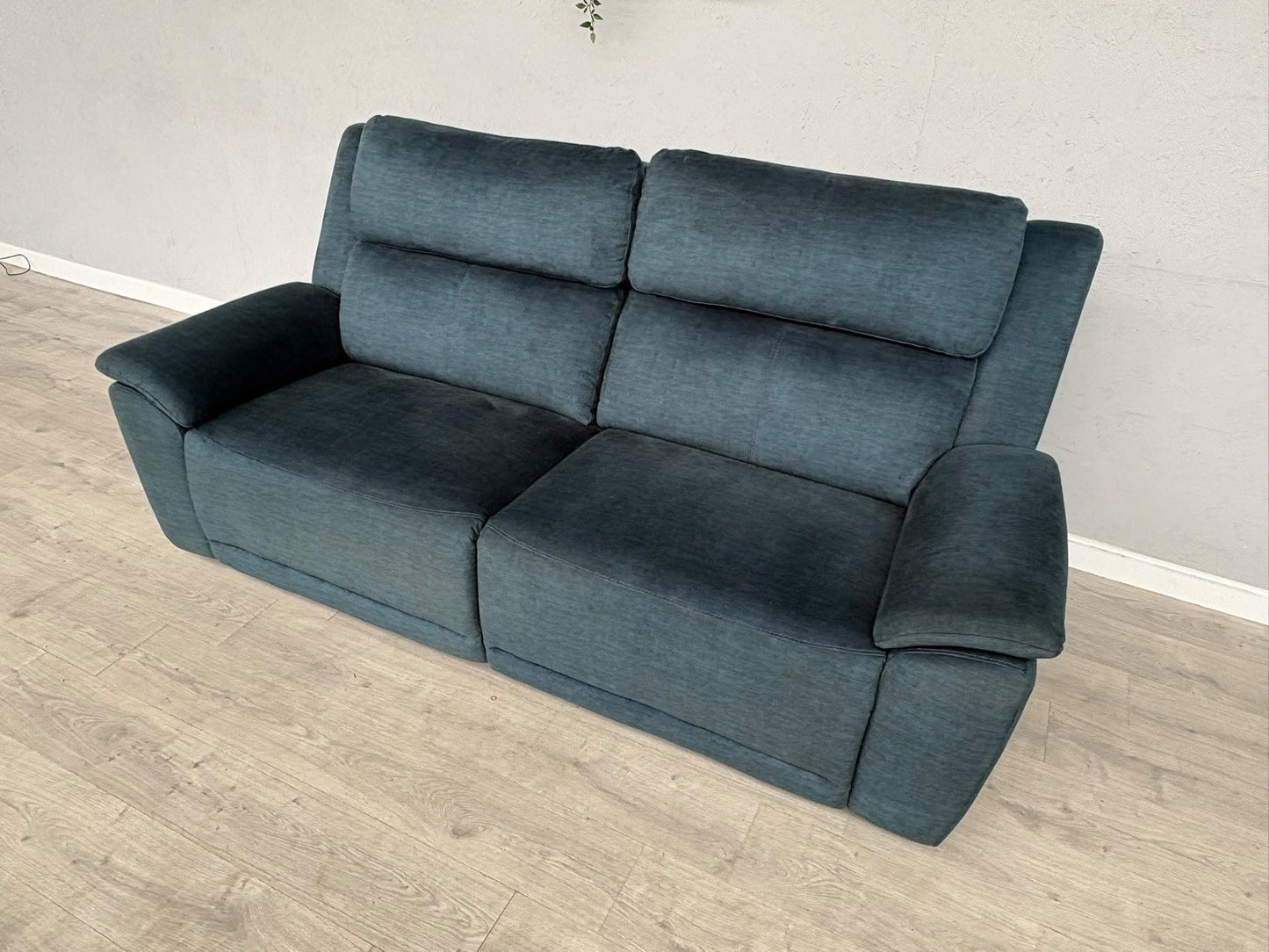 Furniture Village UTAH Fabric 3 Seater Power Recliner, Lumbar Sofa - RRP £1,995