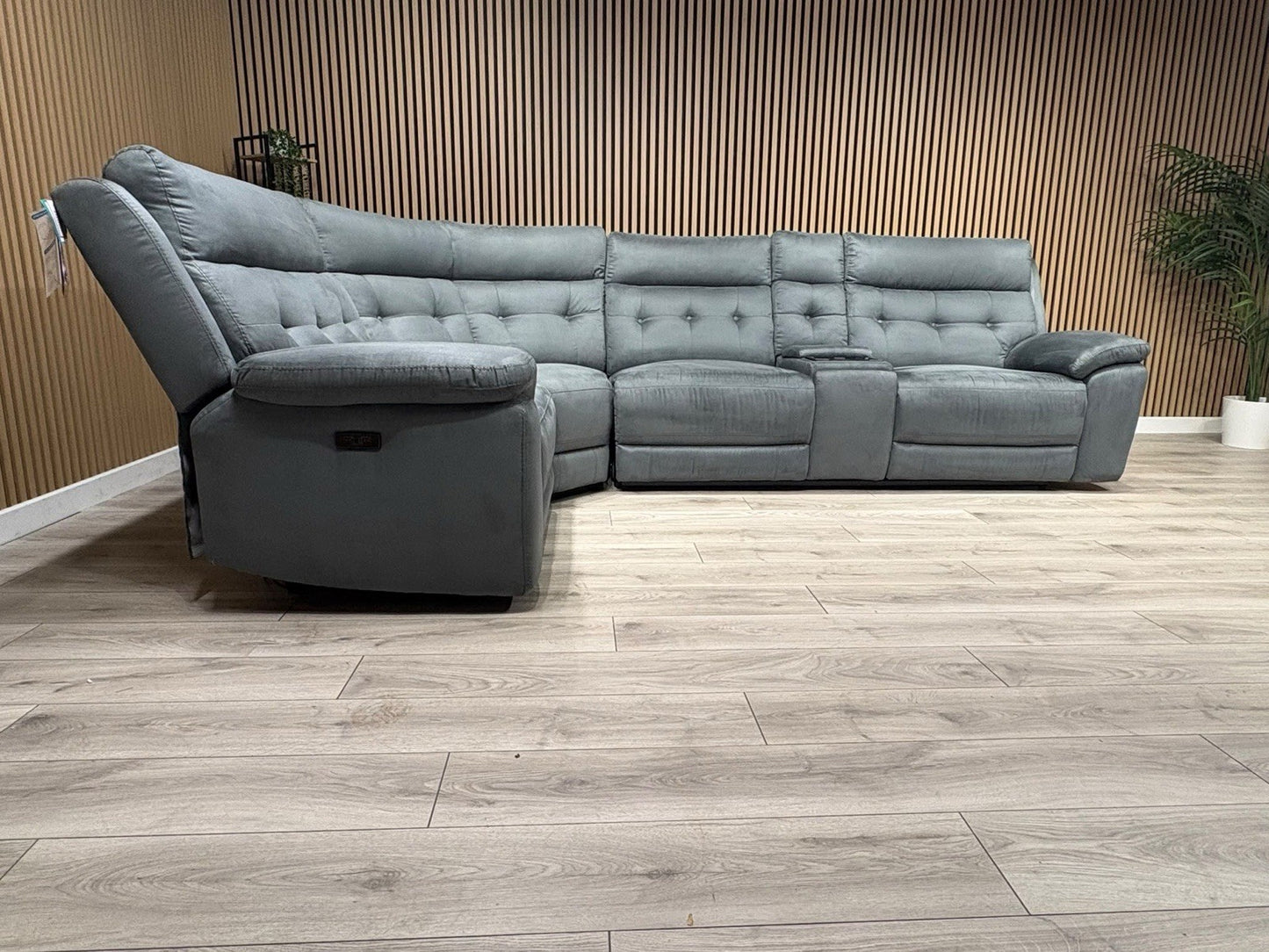 SCS Belford 1 Corner 3 Power Recliner Sofa with Media Console - RRP £2599