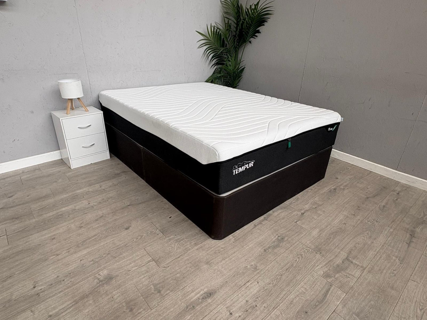 Tempur PRO LUXE Smart Cool 5ft Kingsize Mattress, Medium - RRP £2,599