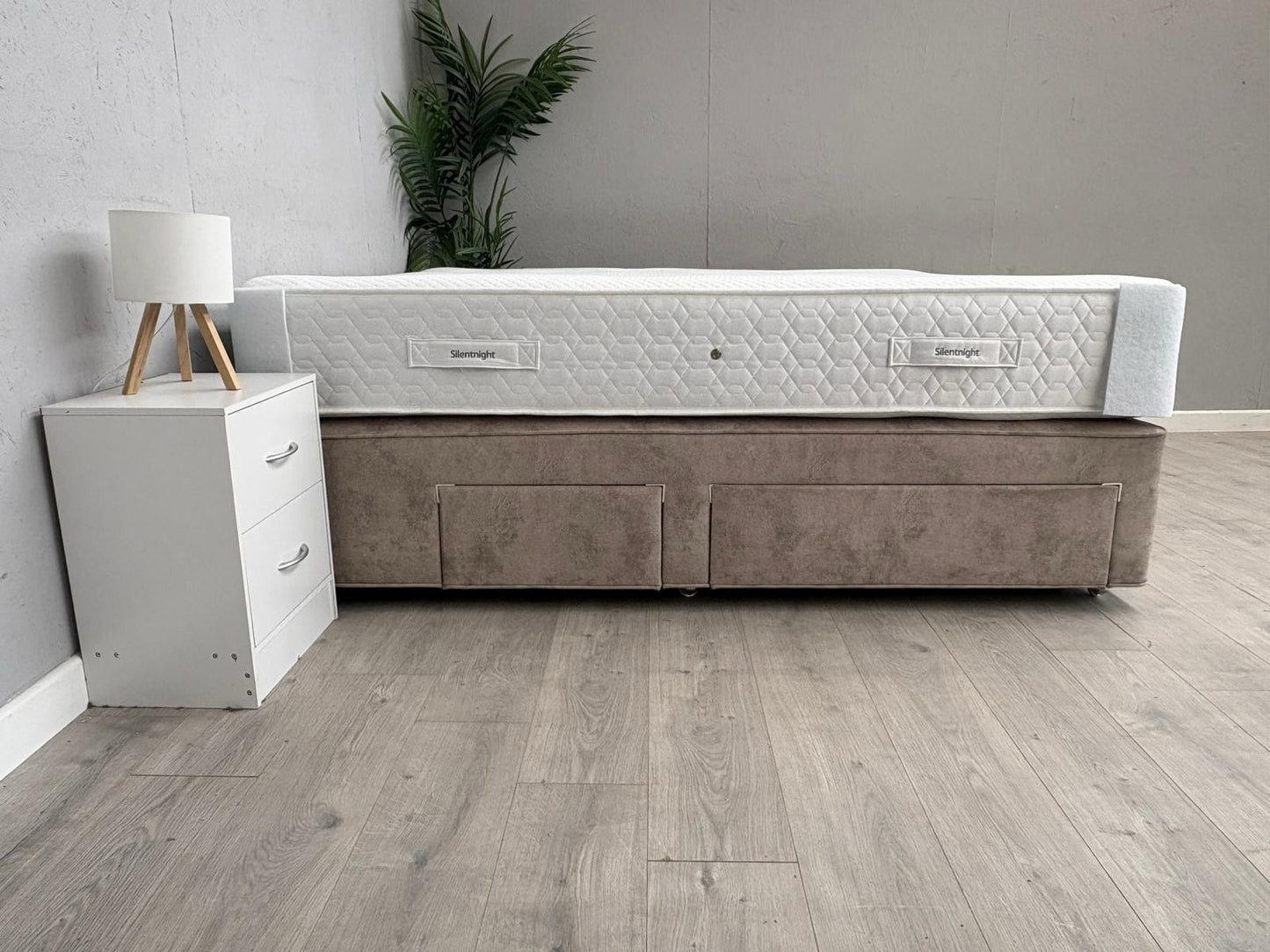Silentnight Eco Comfort 1200 Pocket 6ft Superking Mattress - RRP £1,099