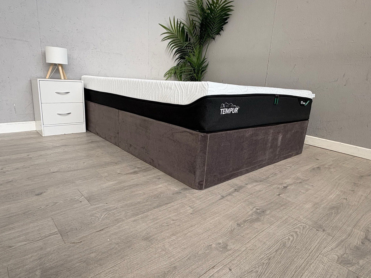 Tempur PRO PLUS 4ft 6 Double Mattress, Medium ( SEE PICTURES ) - RRP £2,299