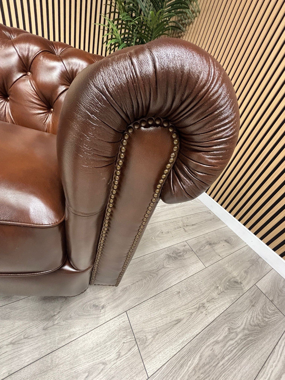 At The Helm Shackleton Style 3 Seater + 2 Seater Leather Chesterfield Sofa Set