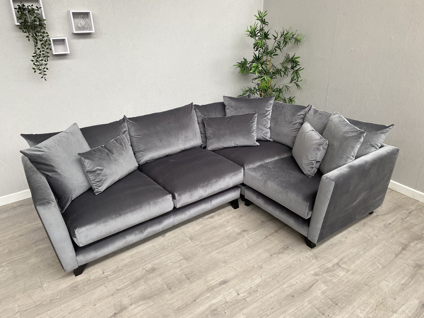 Ashley Manor PONTI Fabric Velvet RHF Corner Sofa ( 3 Corner 1 ) Grey - RRP £2699