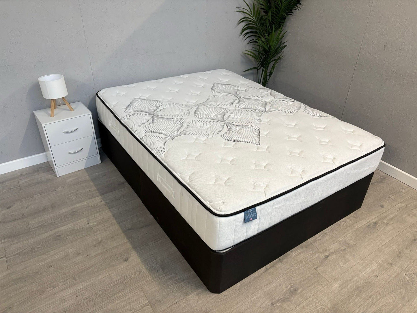 IGEL Nanotech 2050i 5FT Kingsize Mattress, Firm - RRP £1,299