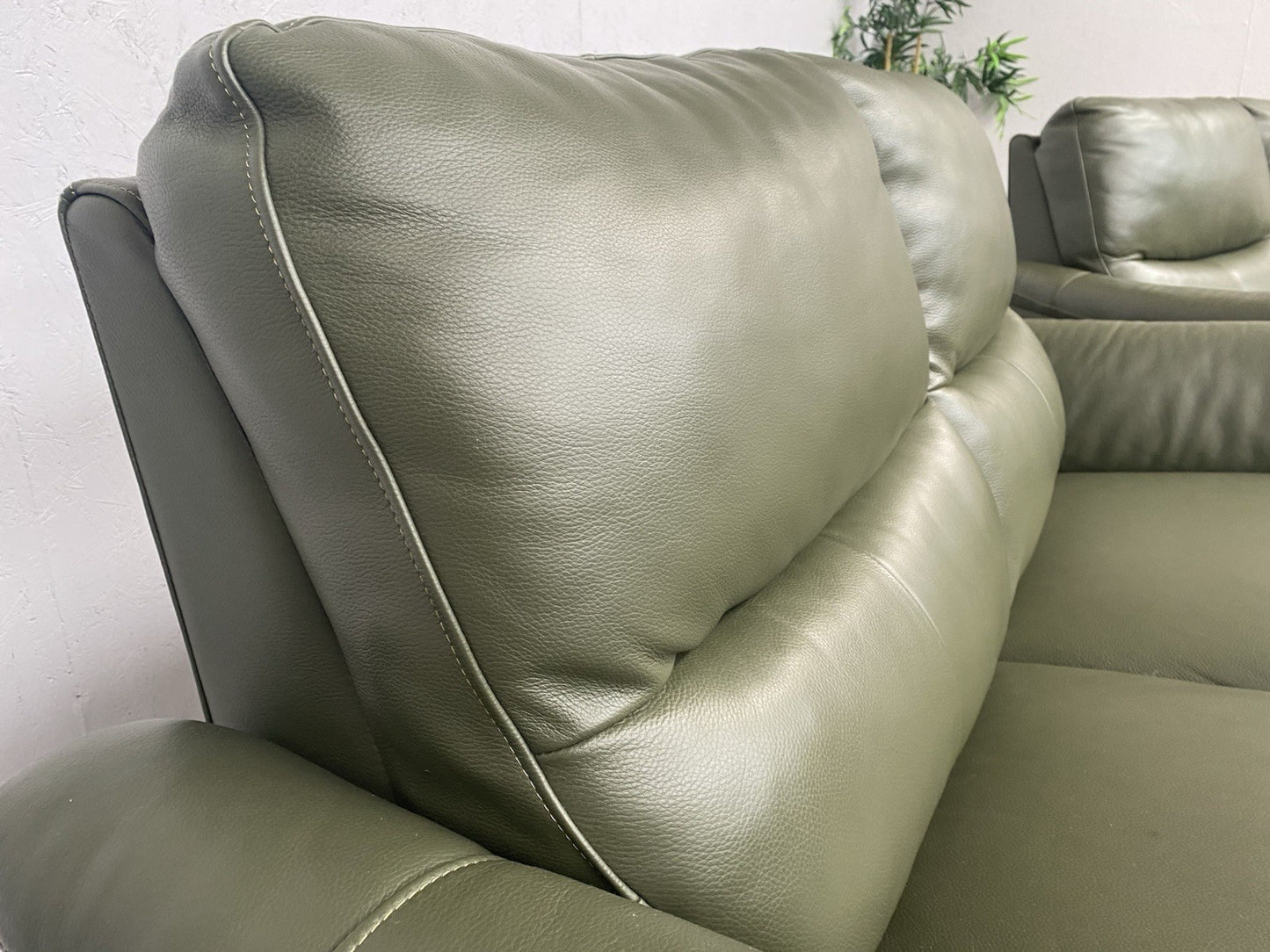 Furniture Village DAYTONA Leather 2 x  2 Seater Sofa Set, Oslo Pine - RRP £2,990
