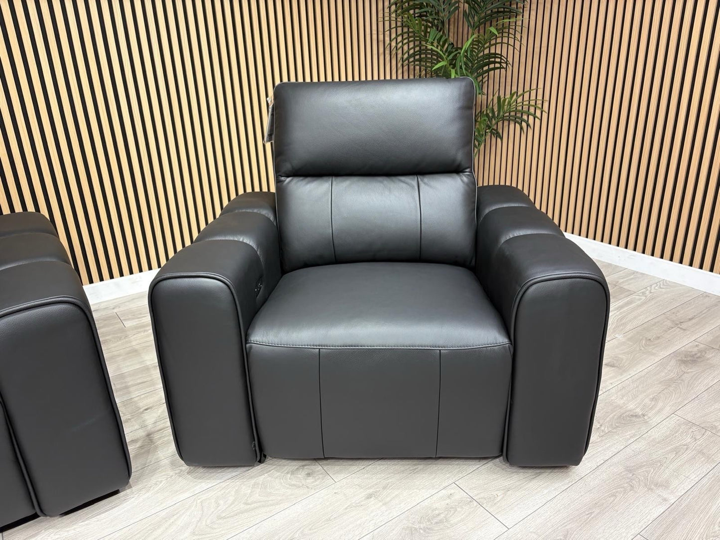 Bellagio Leather 3 Seater + Armchair Sofa Set, Power Recliners RRP: £3440